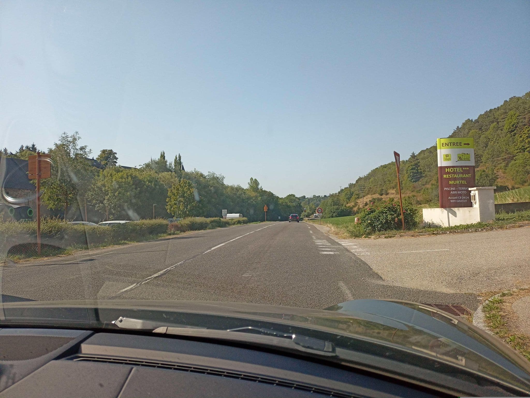 Street view near Hôtel Murtel La Mure, La Mure — © xdTAGCLAN (CC BY-SA · Mapillary)