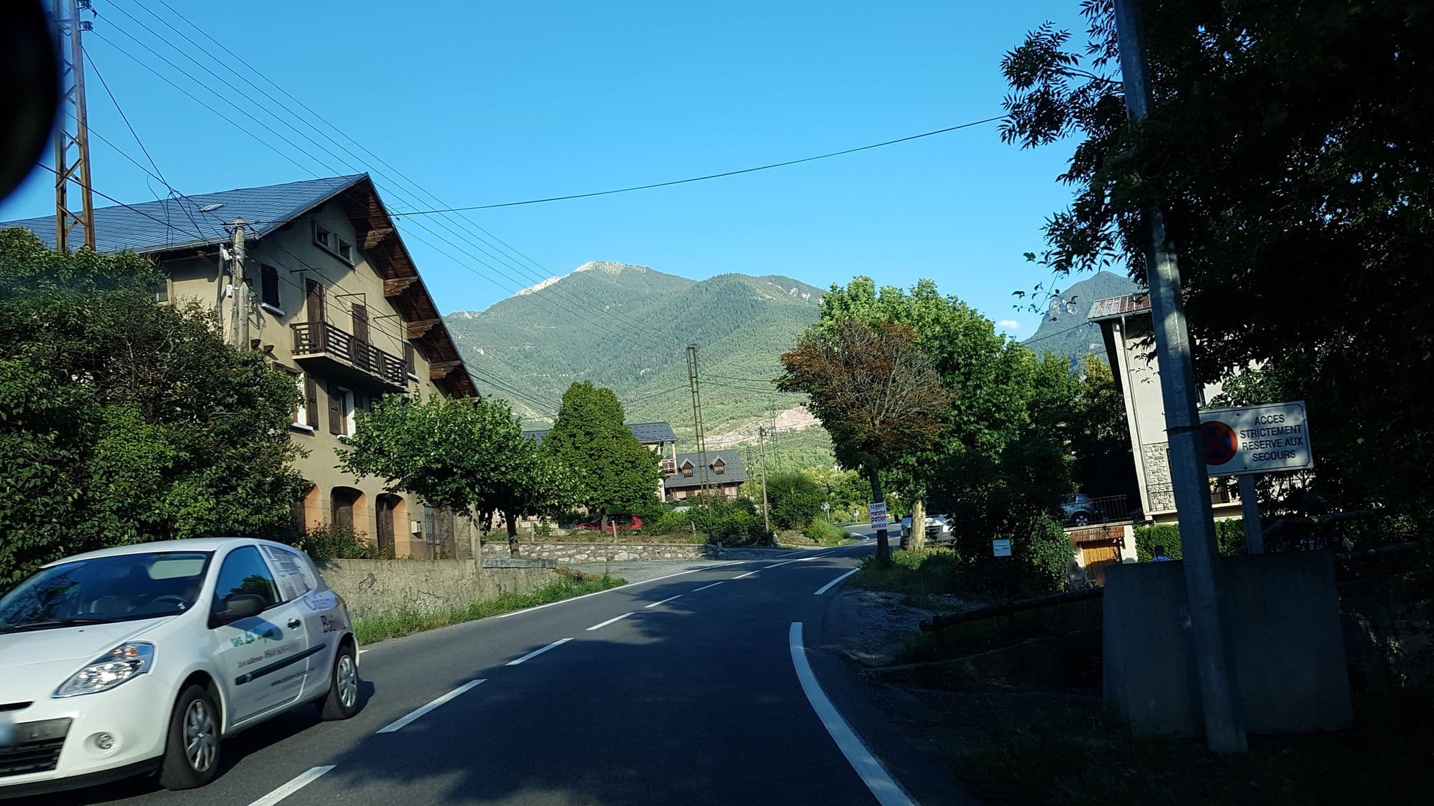 Street view near Auberge des Quatre Vents, Guillestre