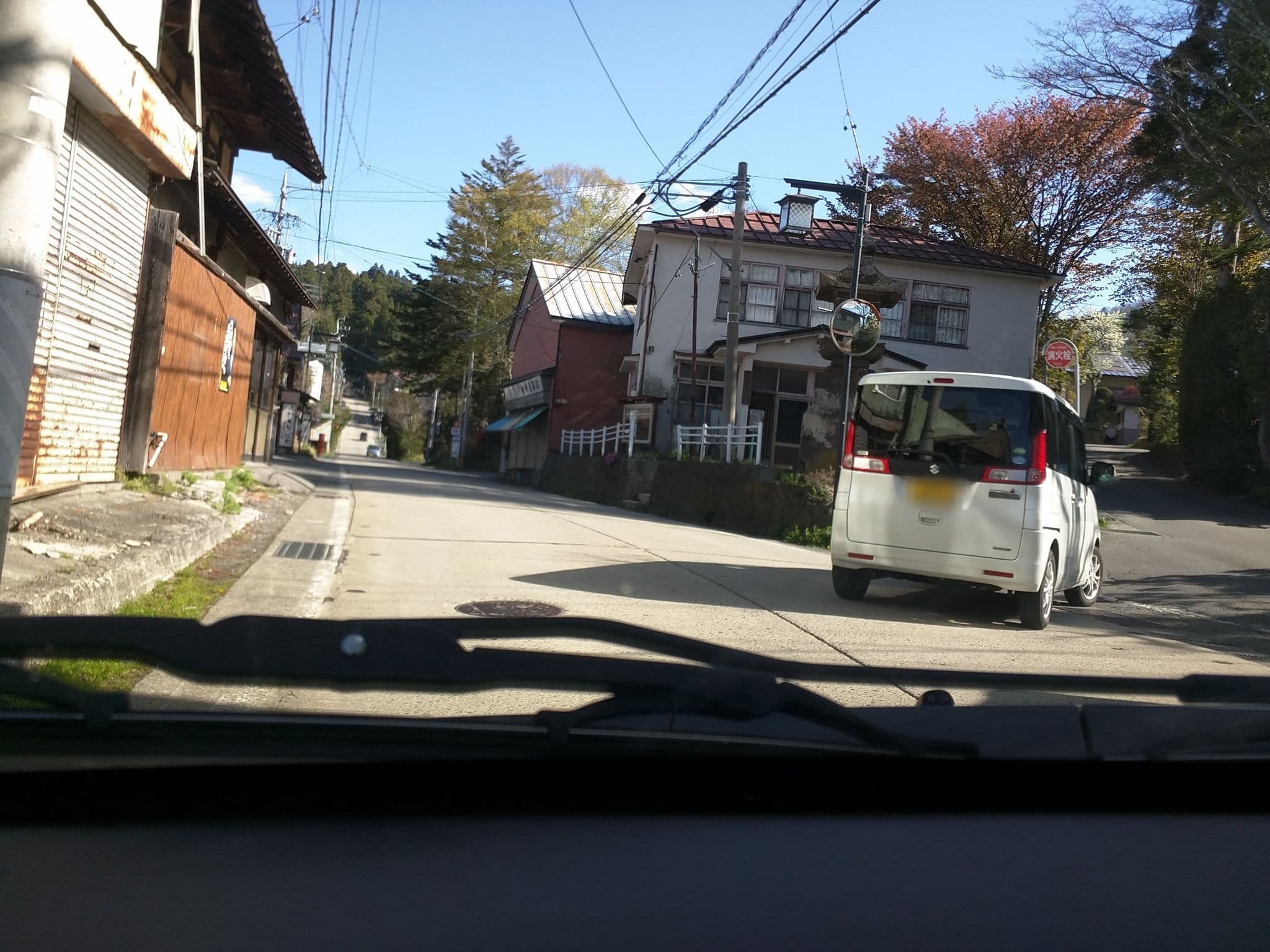Street view near awai 戸隠 旧中社公会堂, Kashiwabara — © tm3594 (CC BY-SA · Mapillary)