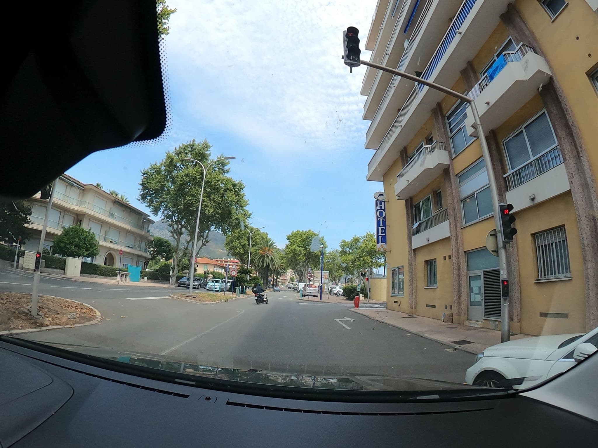 Street view near Le Dauphin, Roquebrune-Cap-Martin — © vst (CC BY-SA · Mapillary)