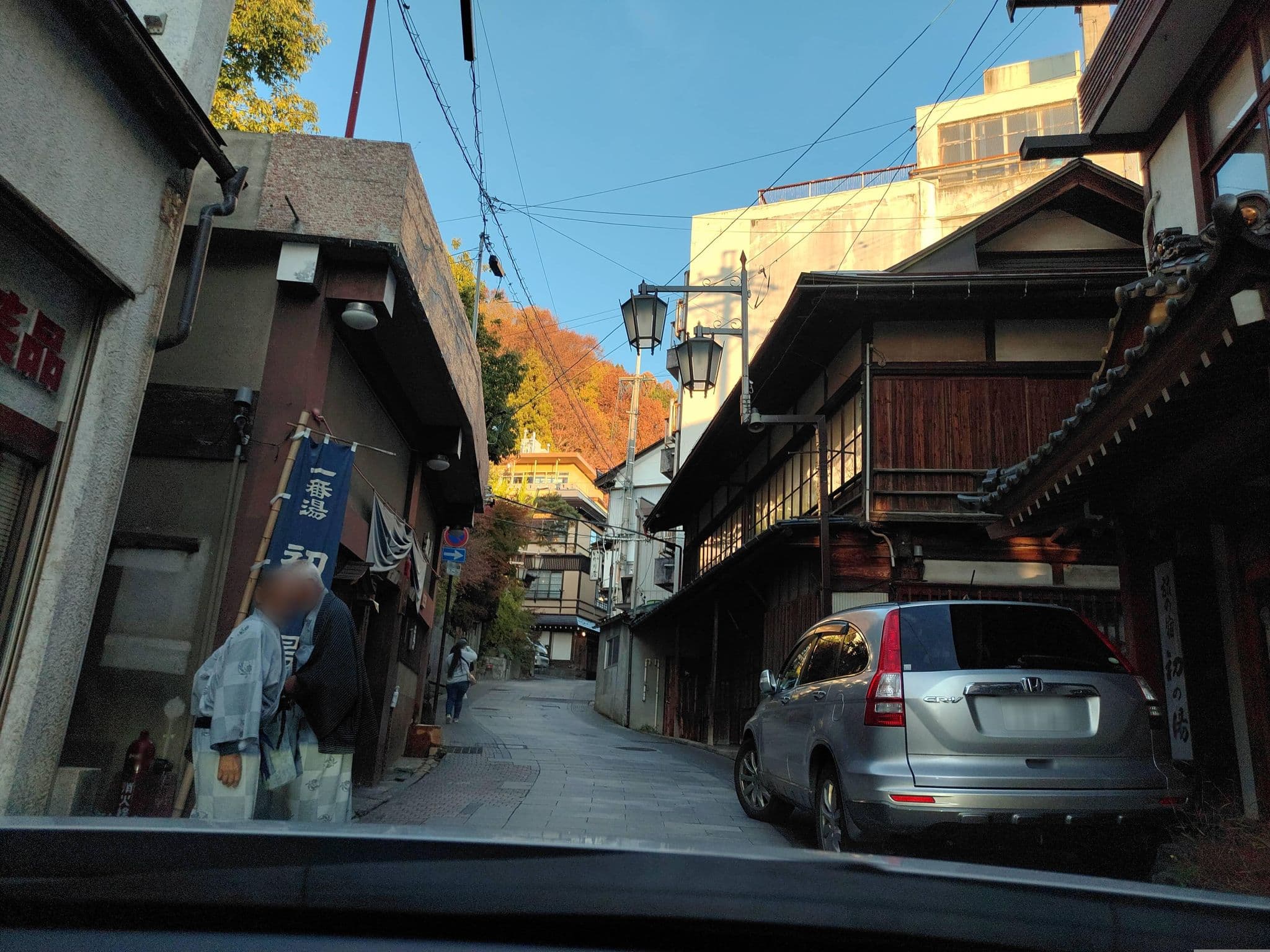 Street view near 養田屋旅館, Nakayama — © komoronokaze (CC BY-SA · Mapillary)