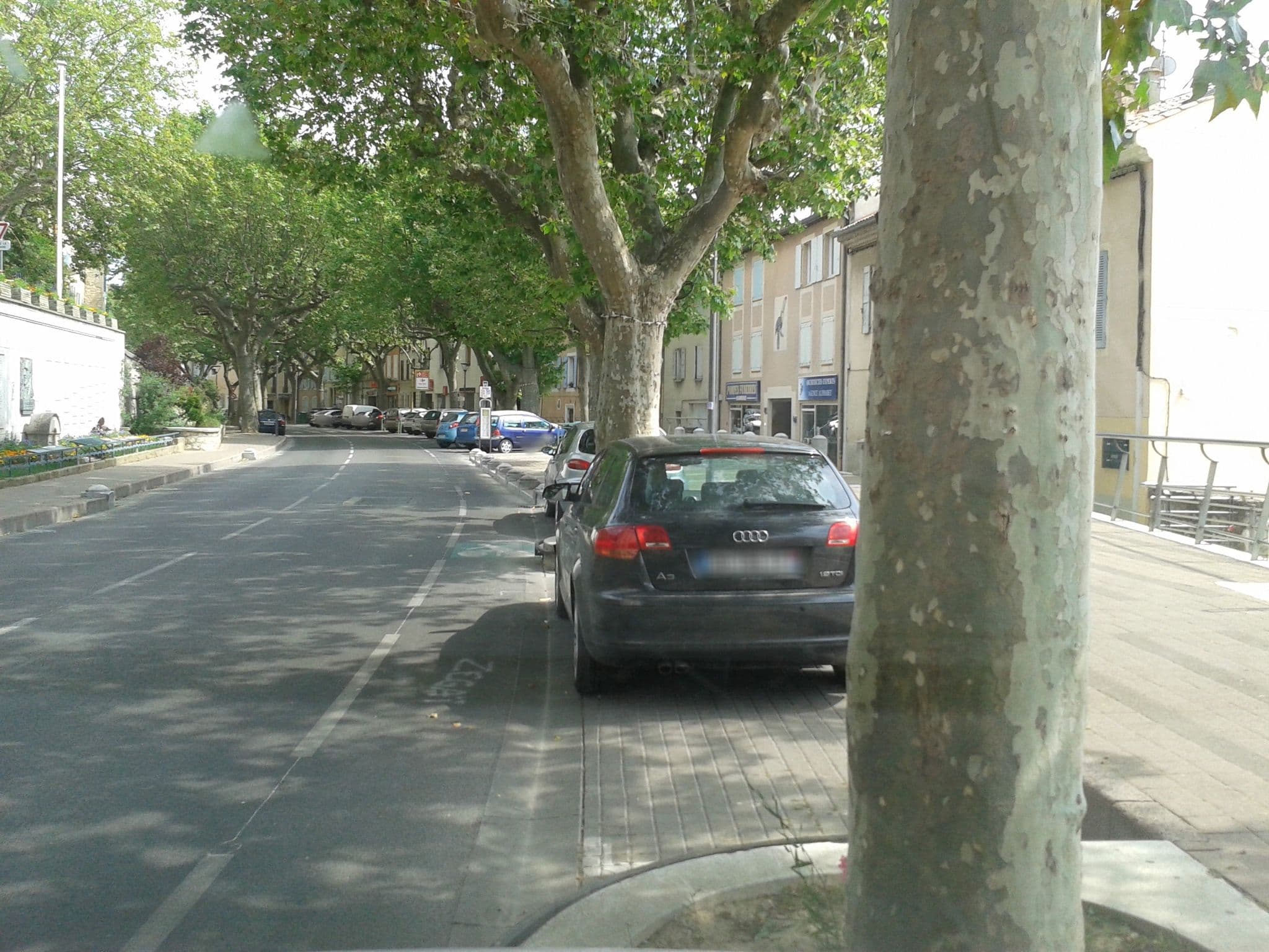 Street view near Hôtel du Terreau, Manosque — © brano (CC BY-SA · Mapillary)