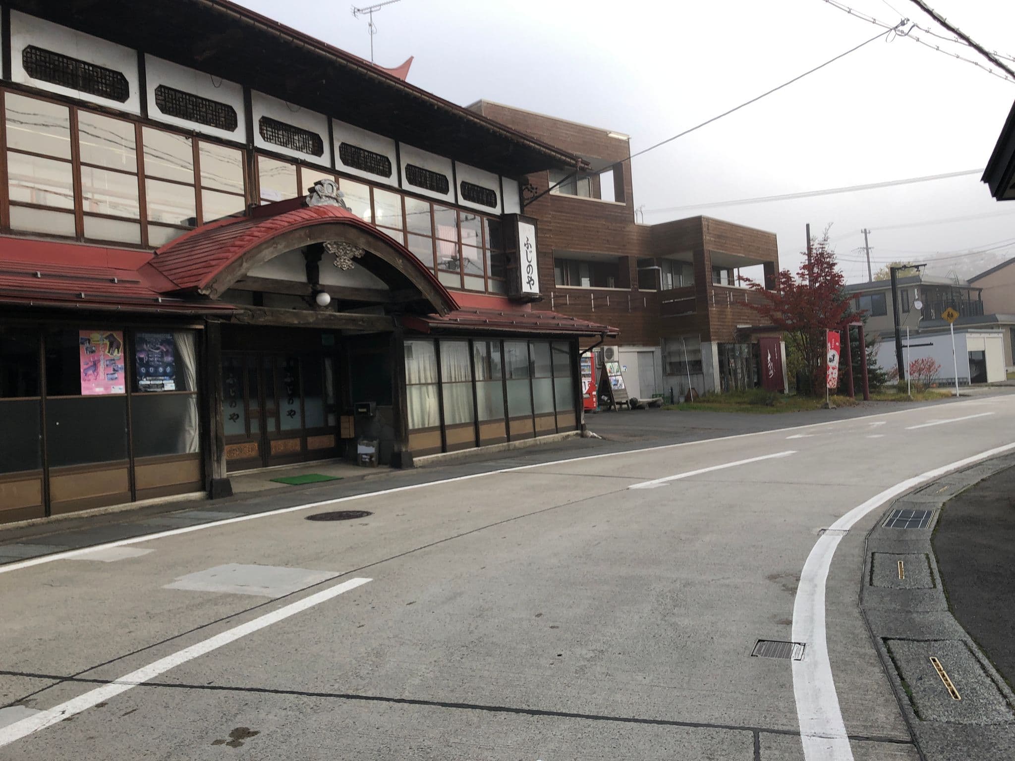 Street view near 藤野屋旅館, Kashiwabara — © aoha (CC BY-SA · Mapillary)