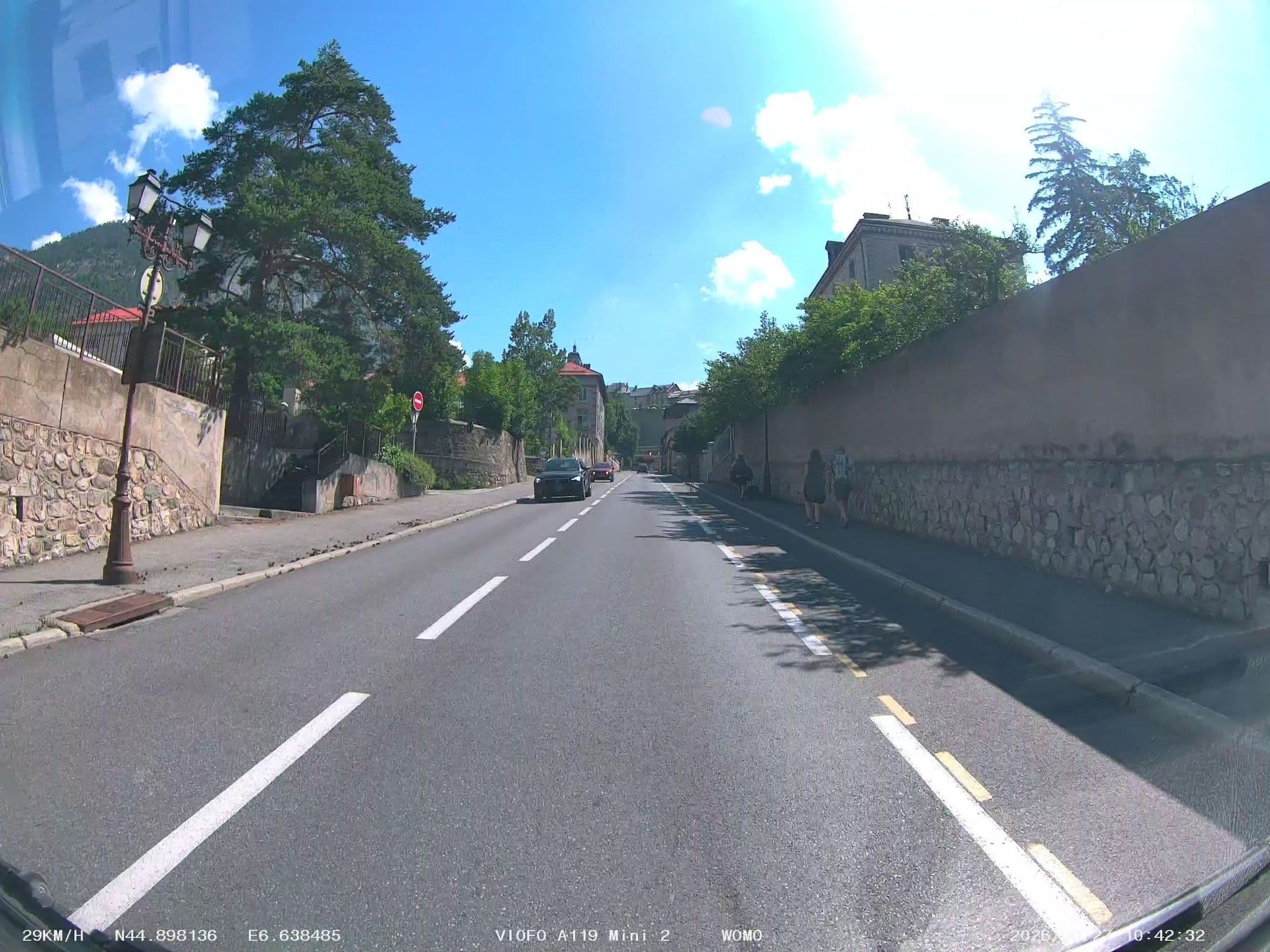 Street view near Hôtel Edelweiss, Briançon — © soulcover (CC BY-SA · Mapillary)