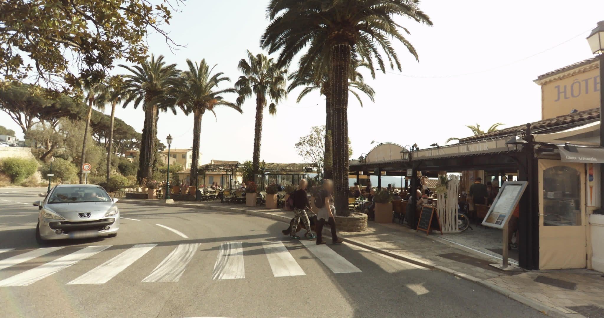 Street view near Hôtel Restaurant Bellevue, Bormes-les-Mimosas — © sogefi (CC BY-SA · Mapillary)