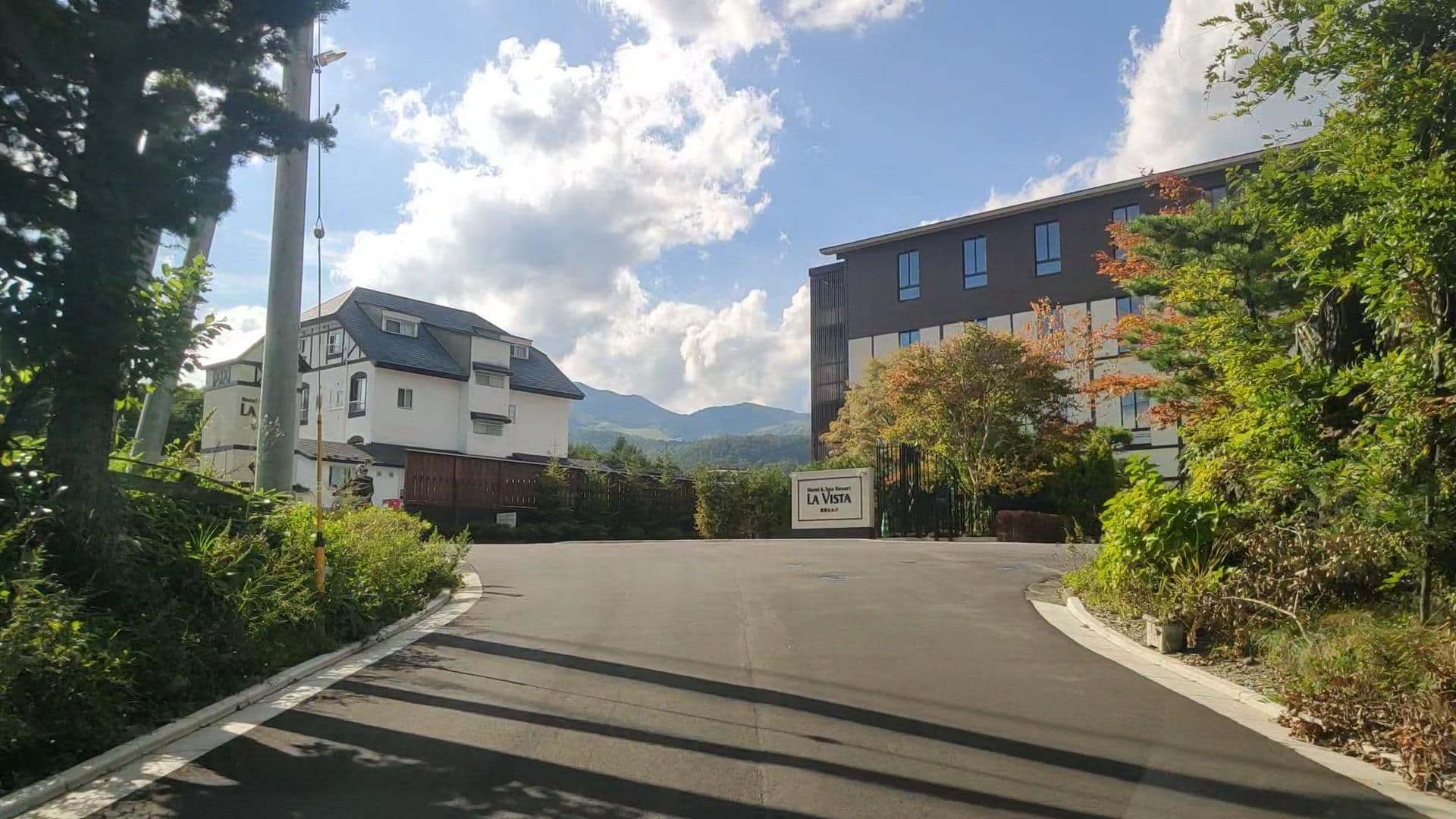 Street view near ラビスタ草津ヒルズ, Naganohara — © drivephotograph (CC BY-SA · Mapillary)