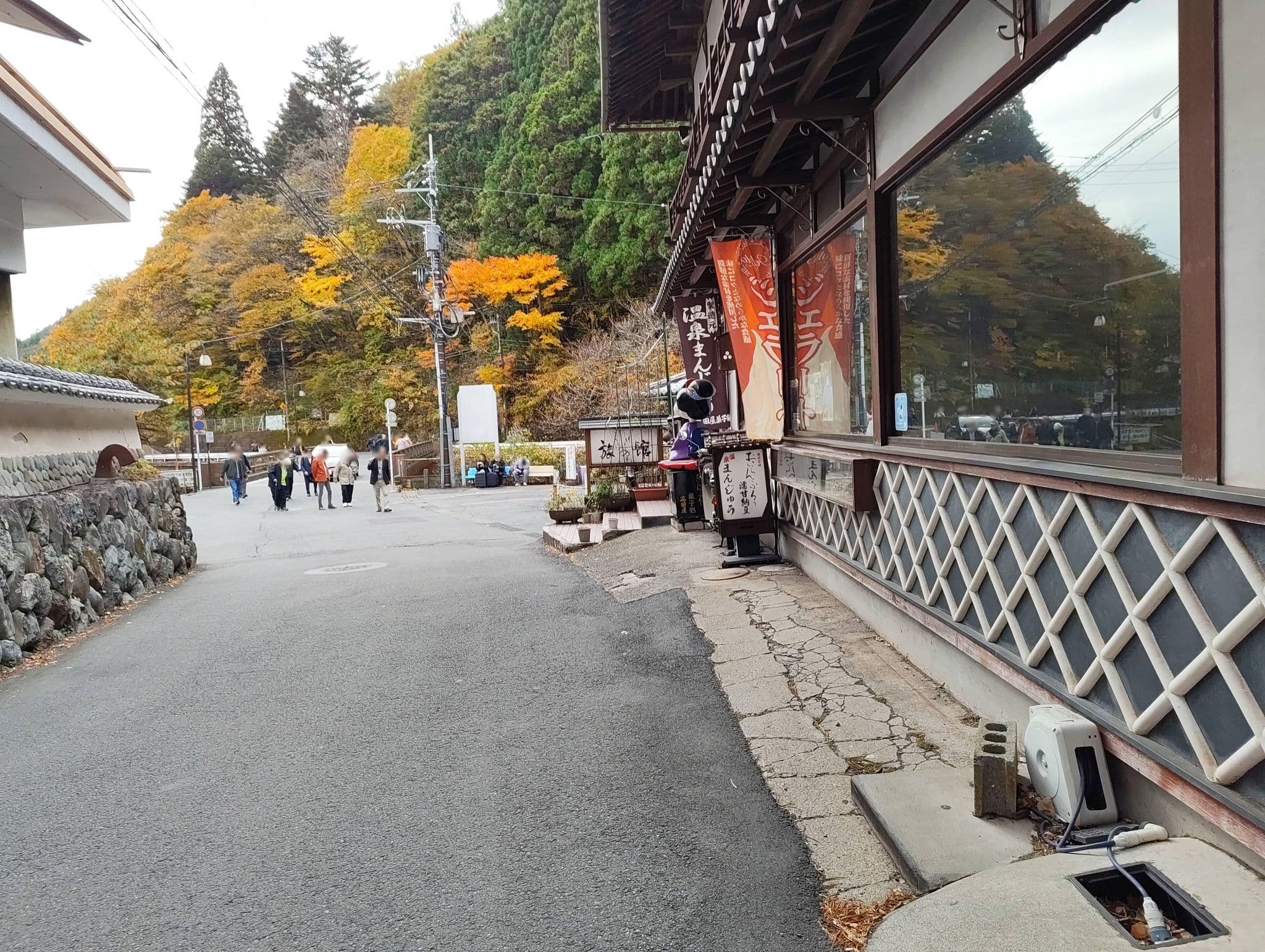 Street view near 四万たむら 野天風呂, Nakanojō — © komoronokaze (CC BY-SA · Mapillary)
