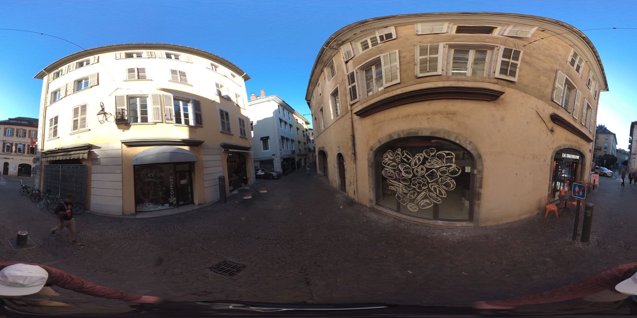 Street view near Petit Hôtel Confidentiel, Chambéry — © geovelo (CC BY-SA · Mapillary)