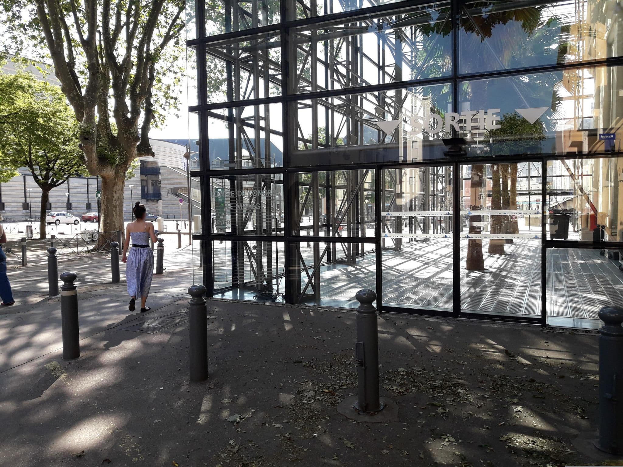 Street view near Kyriad Chambéry Centre - Curial hotel, Chambéry — © eric_s (CC BY-SA · Mapillary)
