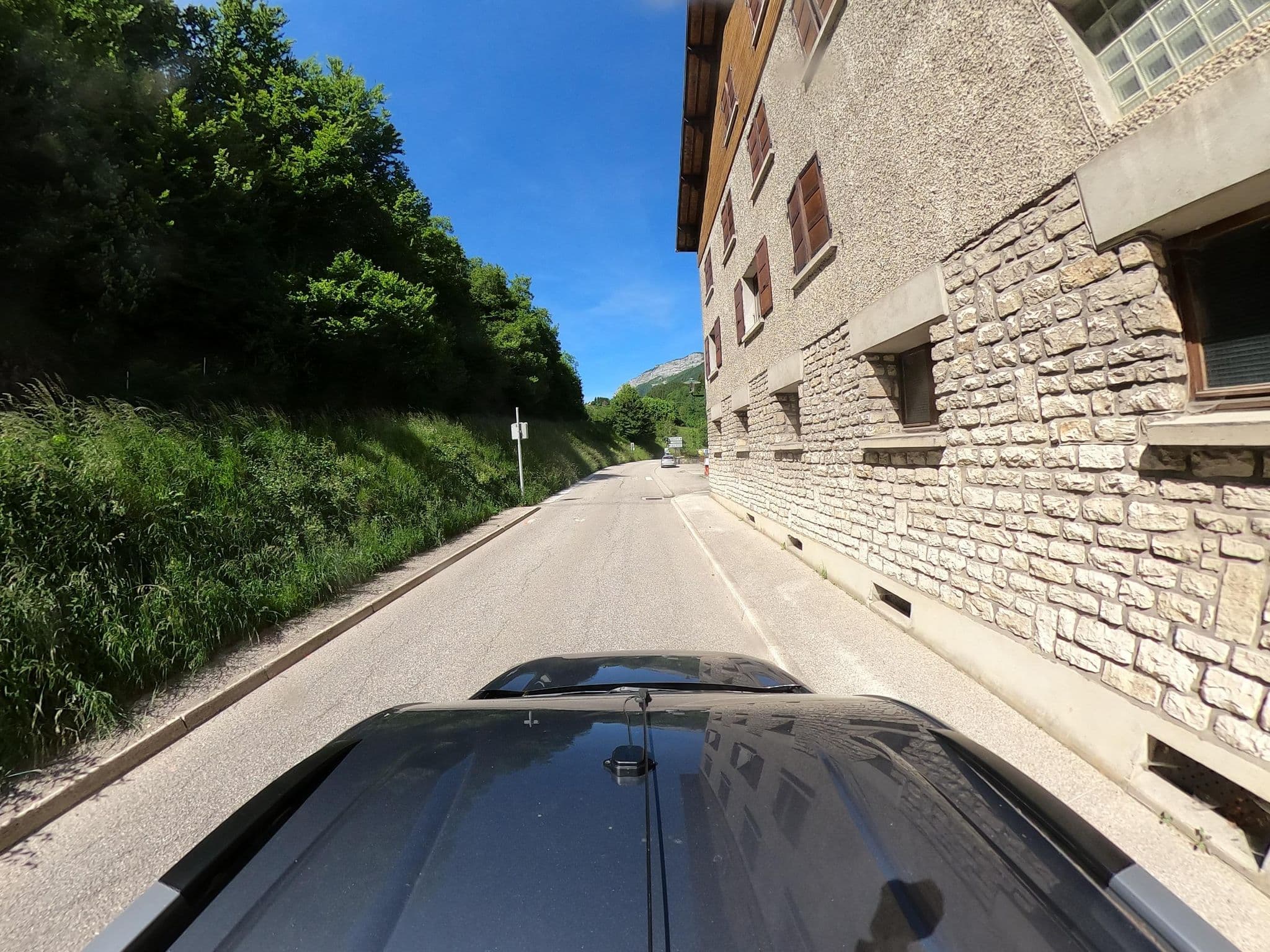 Street view near Hôtel de la Bourne, Méaudre — © eric_s (CC BY-SA · Mapillary)