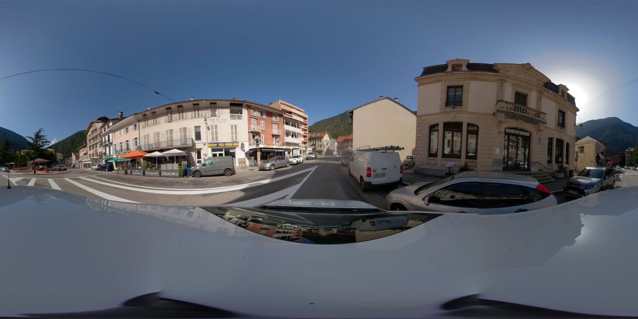 Street view near Auberge de Savoie, Moûtiers — © serfim_cit_y (CC BY-SA · Mapillary)