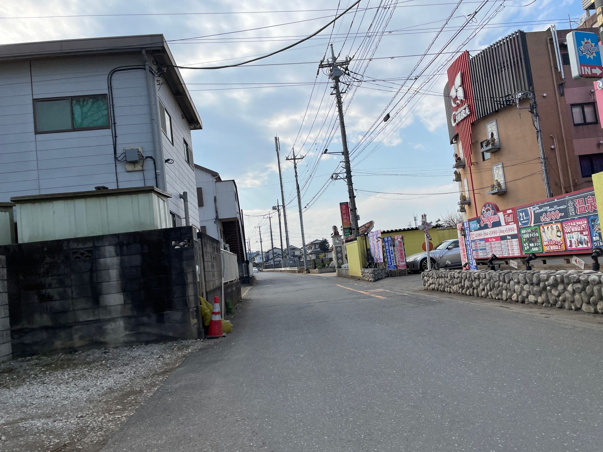 Street view near ホテルサンスウィート, Miyoshidai — © musashino5 (CC BY-SA · Mapillary)