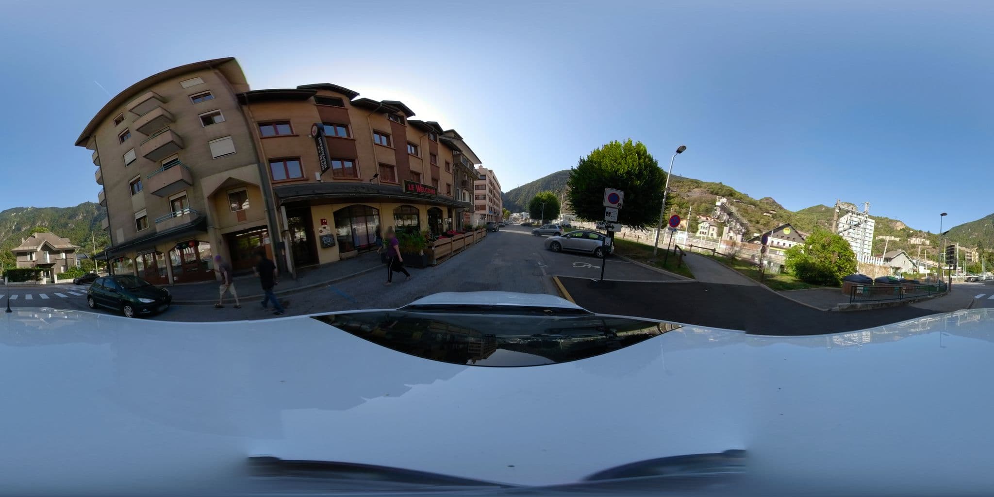 Street view near Cit'Hotel le Welcome, Moûtiers — © serfim_cit_y (CC BY-SA · Mapillary)