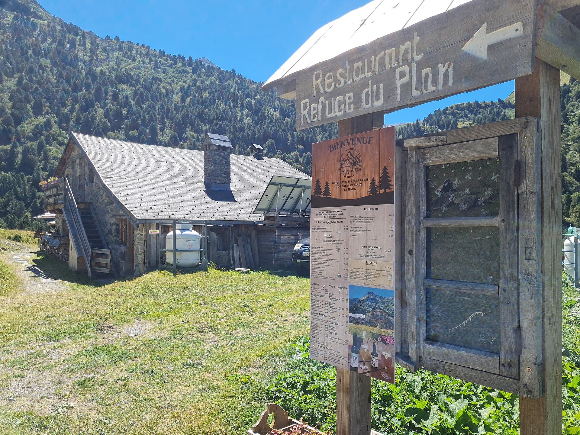 Refuge du Plan (via Wikimedia Commons, CC BY-SA 3.0)