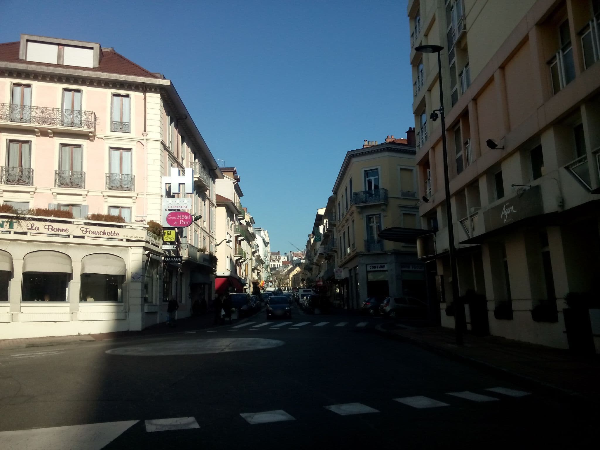 Street view near Urban Hotel, Aix-les-Bains — © bmortgat (CC BY-SA · Mapillary)