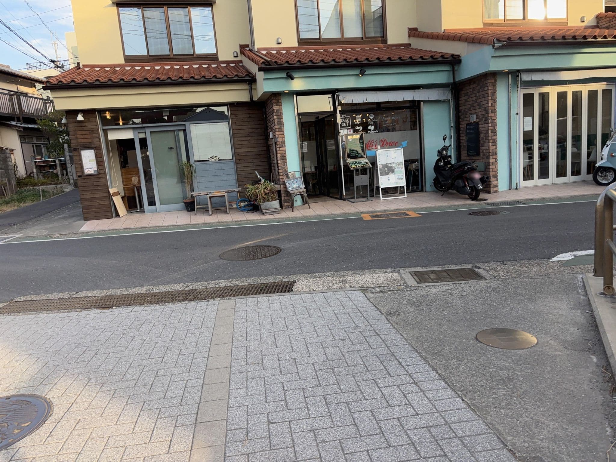 Street view near 墨田区保養所葉山荘, Hayama — © musashino5 (CC BY-SA · Mapillary)