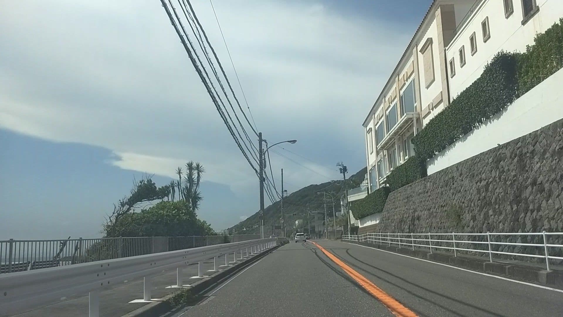 Street view near アンリヴァージュ, Hayama — © drivephotograph (CC BY-SA · Mapillary)