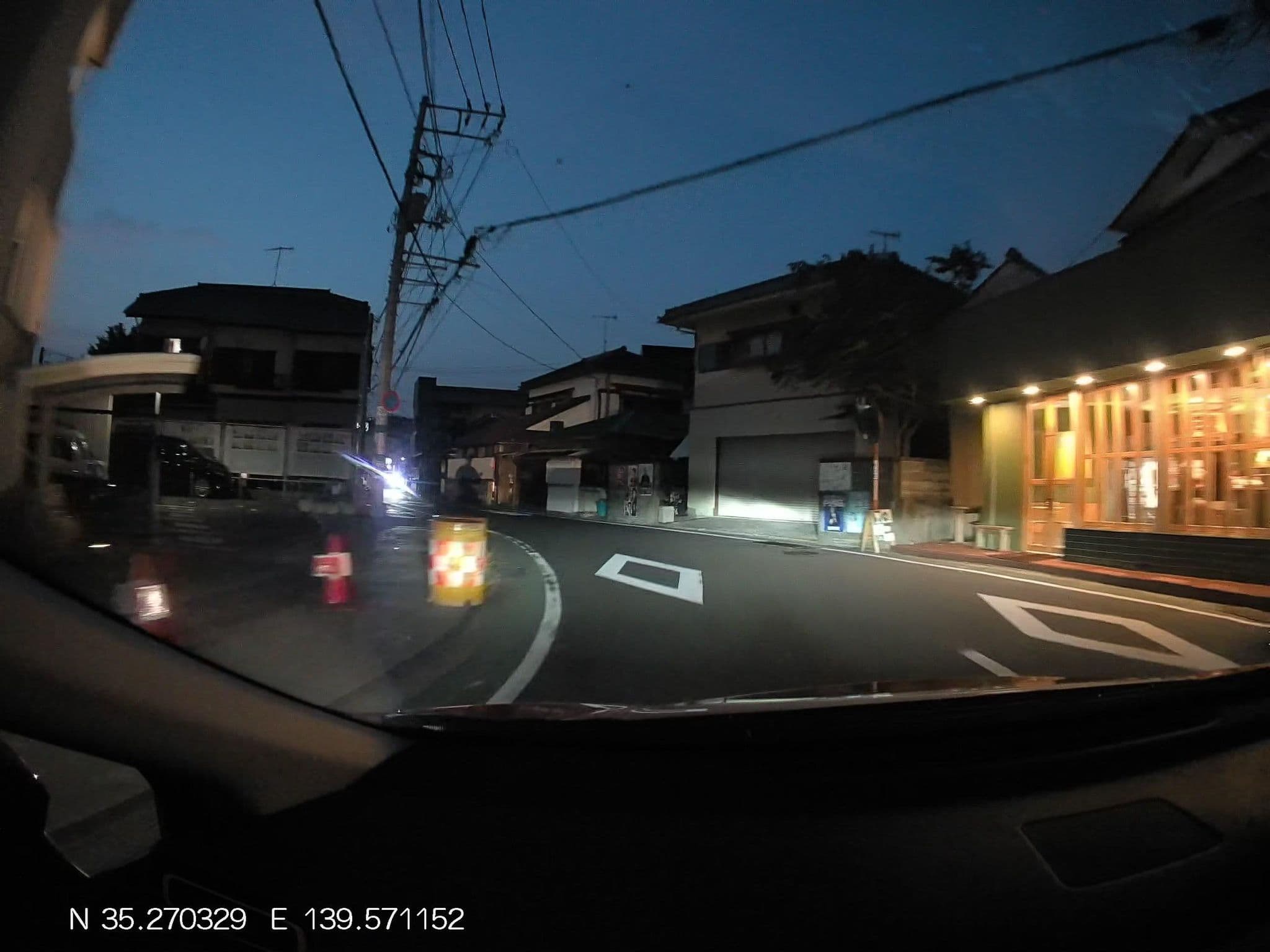 Street view near THE HOUSE on the beach , Hayama — © mitz (CC BY-SA · Mapillary)