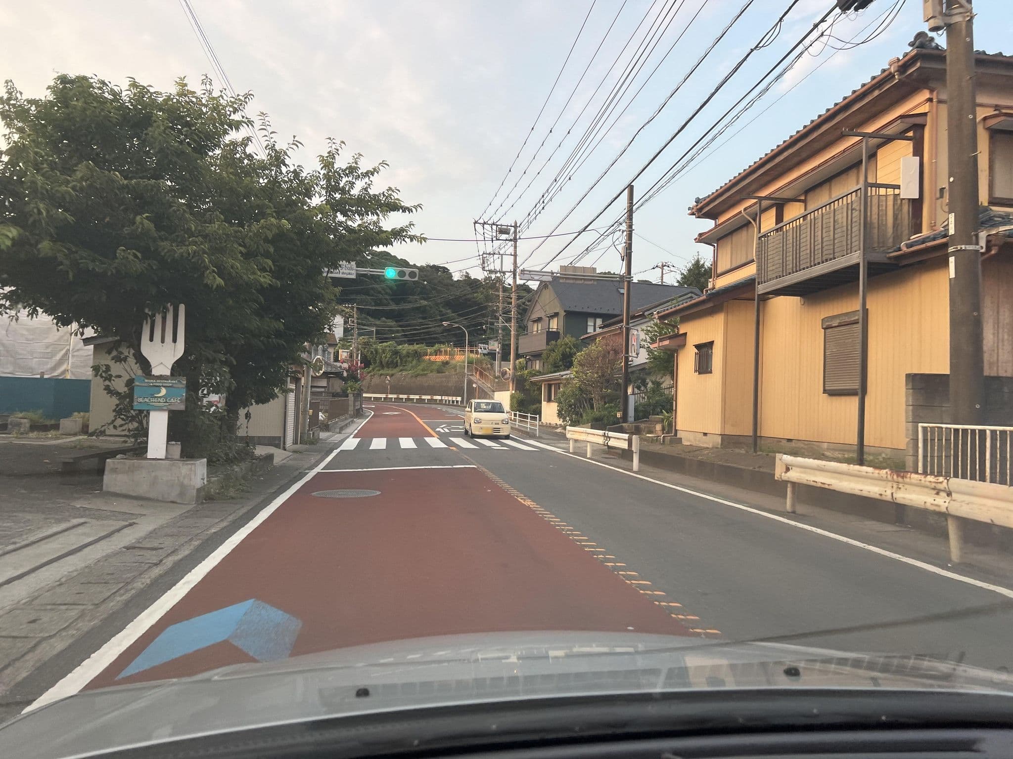 Street view near hotel surf side, Miura — © mitz (CC BY-SA · Mapillary)