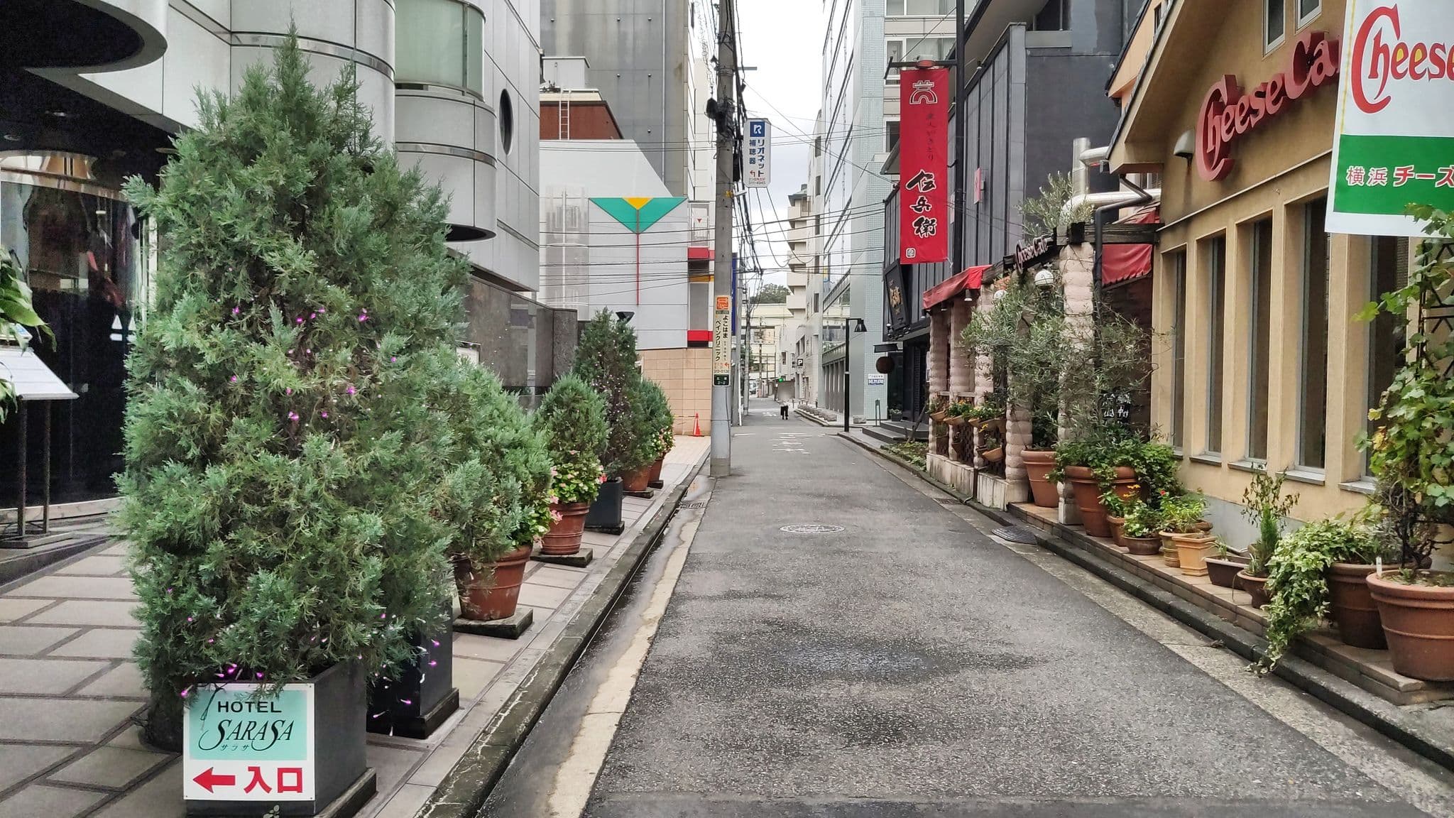 Street view near ホテル サラサ, Minatomirai — © drivephotograph (CC BY-SA · Mapillary)