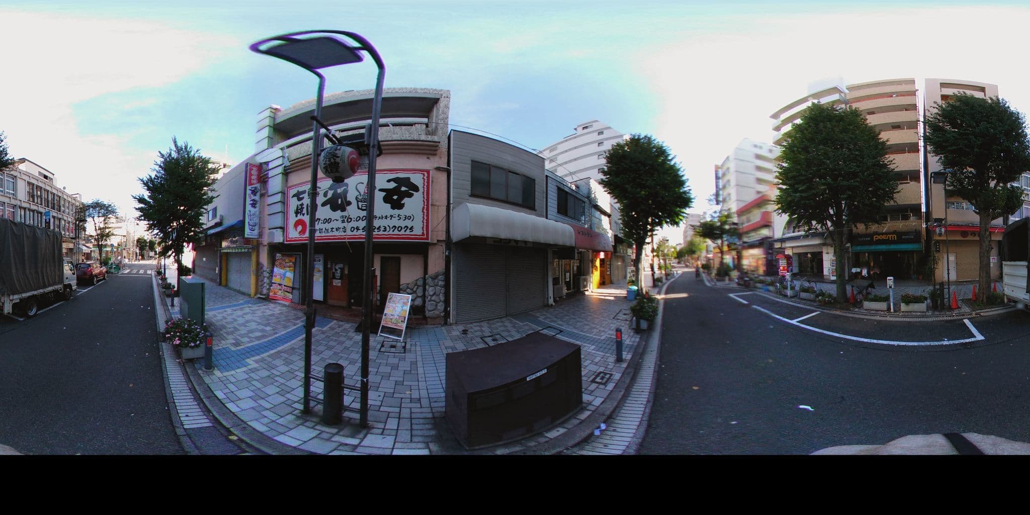 Street view near 横浜ウィークリーホテル, Enokichō — © mura (CC BY-SA · Mapillary)