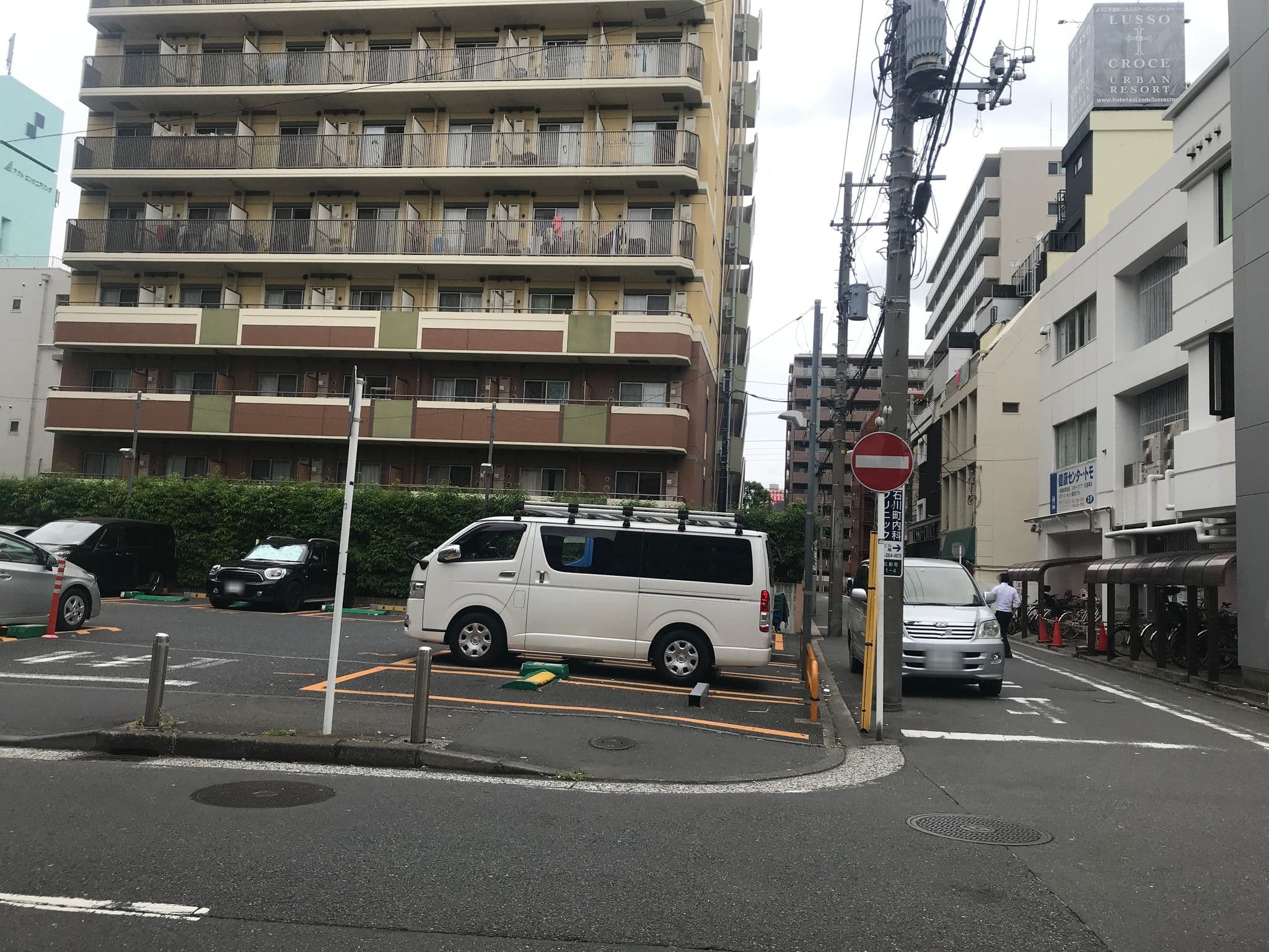 Street view near LUSSO CROCE, Yokohama — © ayumi (CC BY-SA · Mapillary)