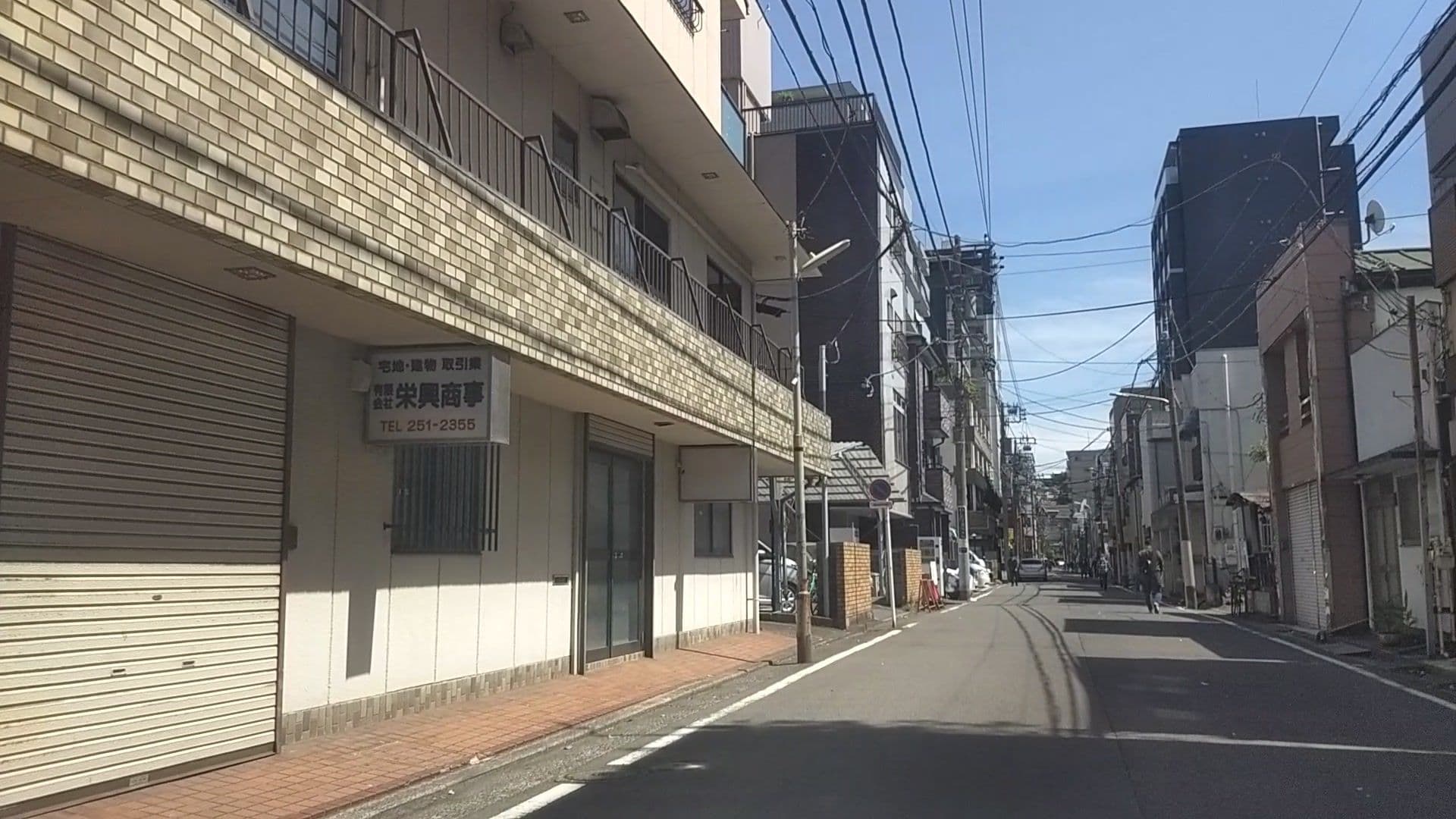 Street view near ホテル ハニーラビット, Enokichō — © drivephotograph (CC BY-SA · Mapillary)