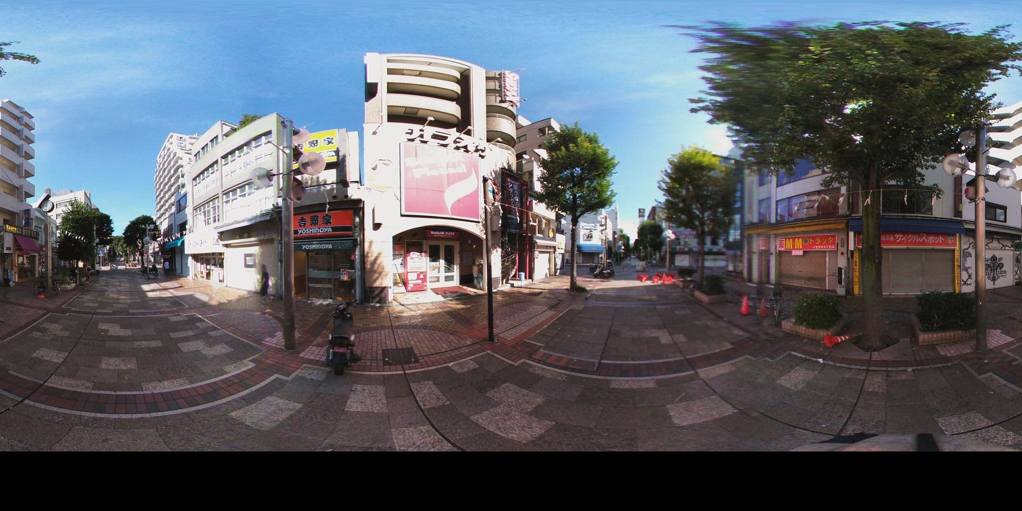 Street view near ホテル バリバリ 伊勢佐木店, Enokichō — © mura (CC BY-SA · Mapillary)