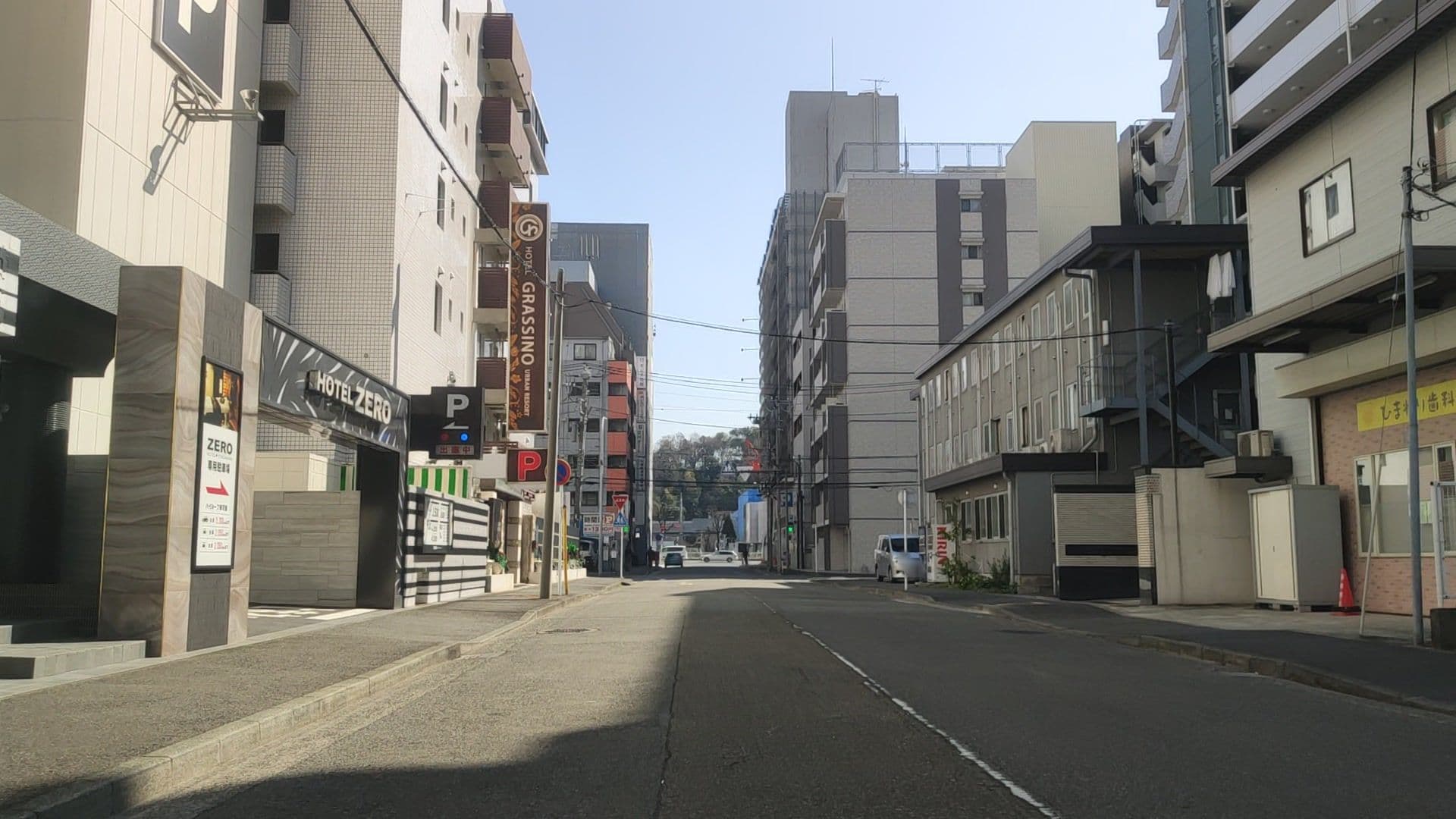 Street view near HOTEL ZERO, Kikuna — © drivephotograph (CC BY-SA · Mapillary)