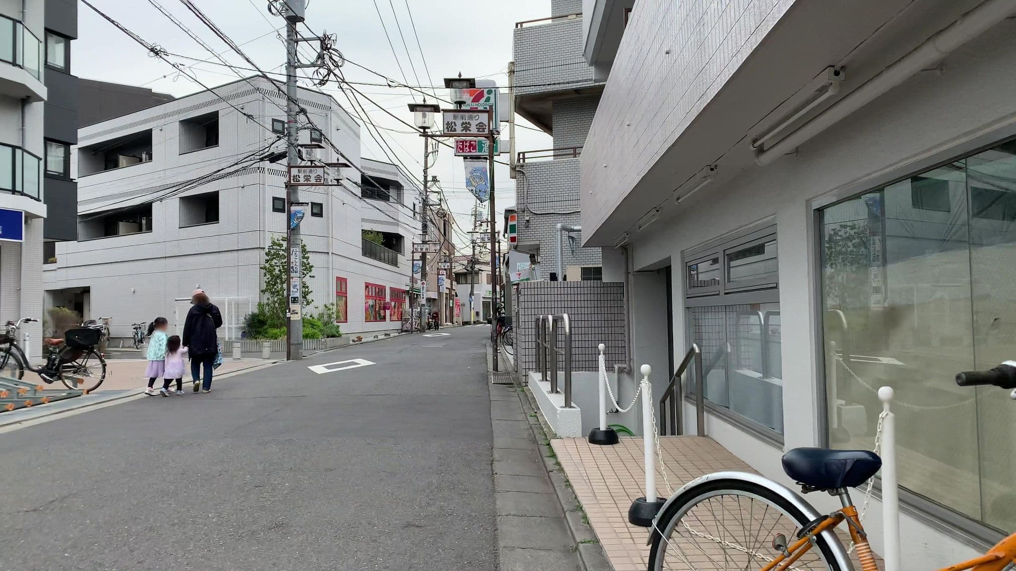 Street view near ビジネスイン ウェルネス, Tamagawa — © ffff23 (CC BY-SA · Mapillary)