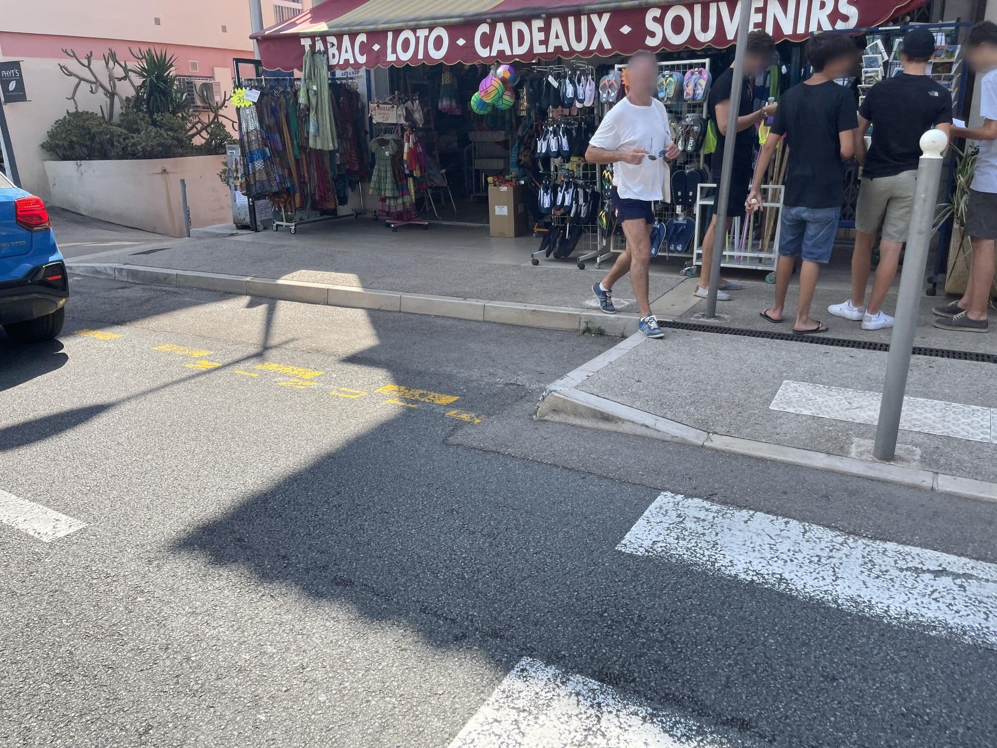 Street view near Miramar, Cap-d'Ail — © memorylost (CC BY-SA · Mapillary)