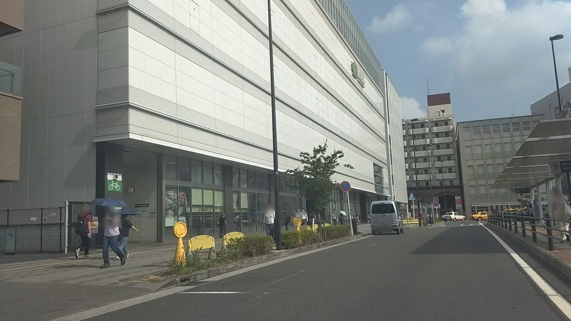 Street view near ホテルメッツ横浜鶴見, Shinkoyasu — © drivephotograph (CC BY-SA · Mapillary)