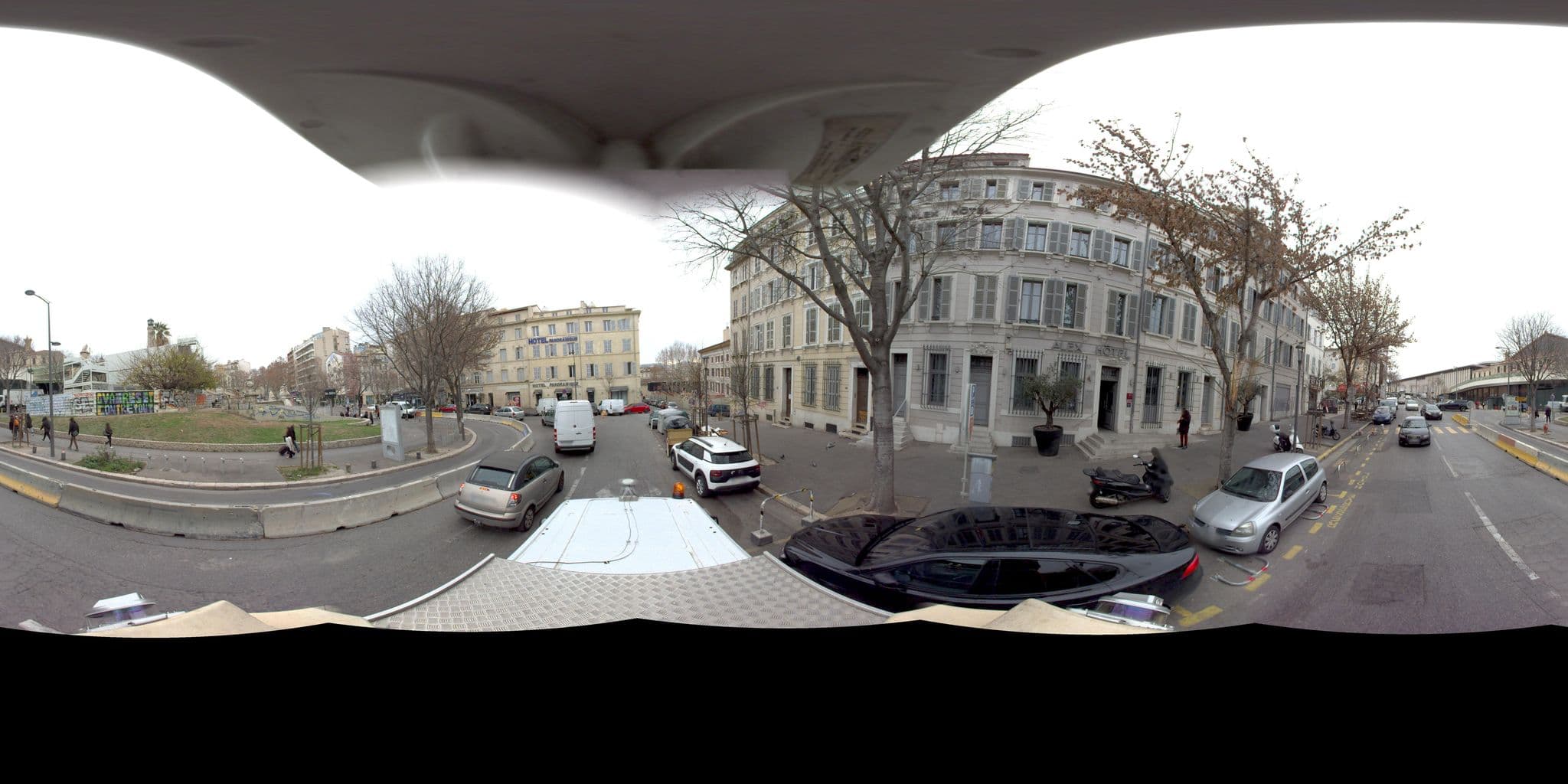 Street view near Alex Hôtel, Marseille 03 — © Suez (CC BY-SA · Mapillary)