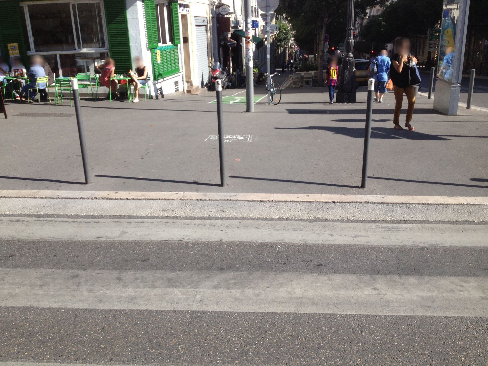 Street view near Hôtel Windsor, Saint-Charles — © zimmy (CC BY-SA · Mapillary)
