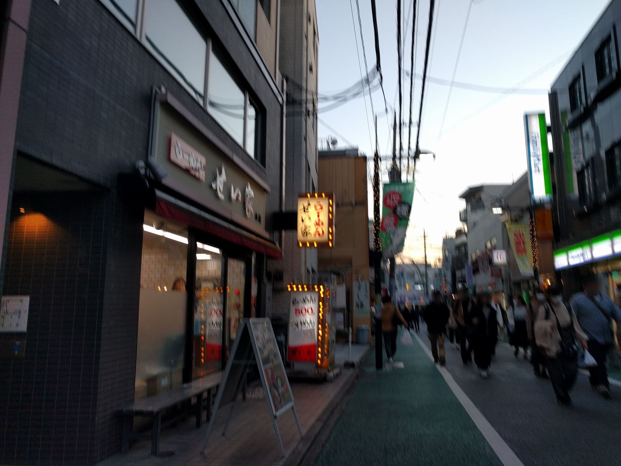 Street view near ビジネスホテル経堂, Gōtokuji — © gwalker7 (CC BY-SA · Mapillary)