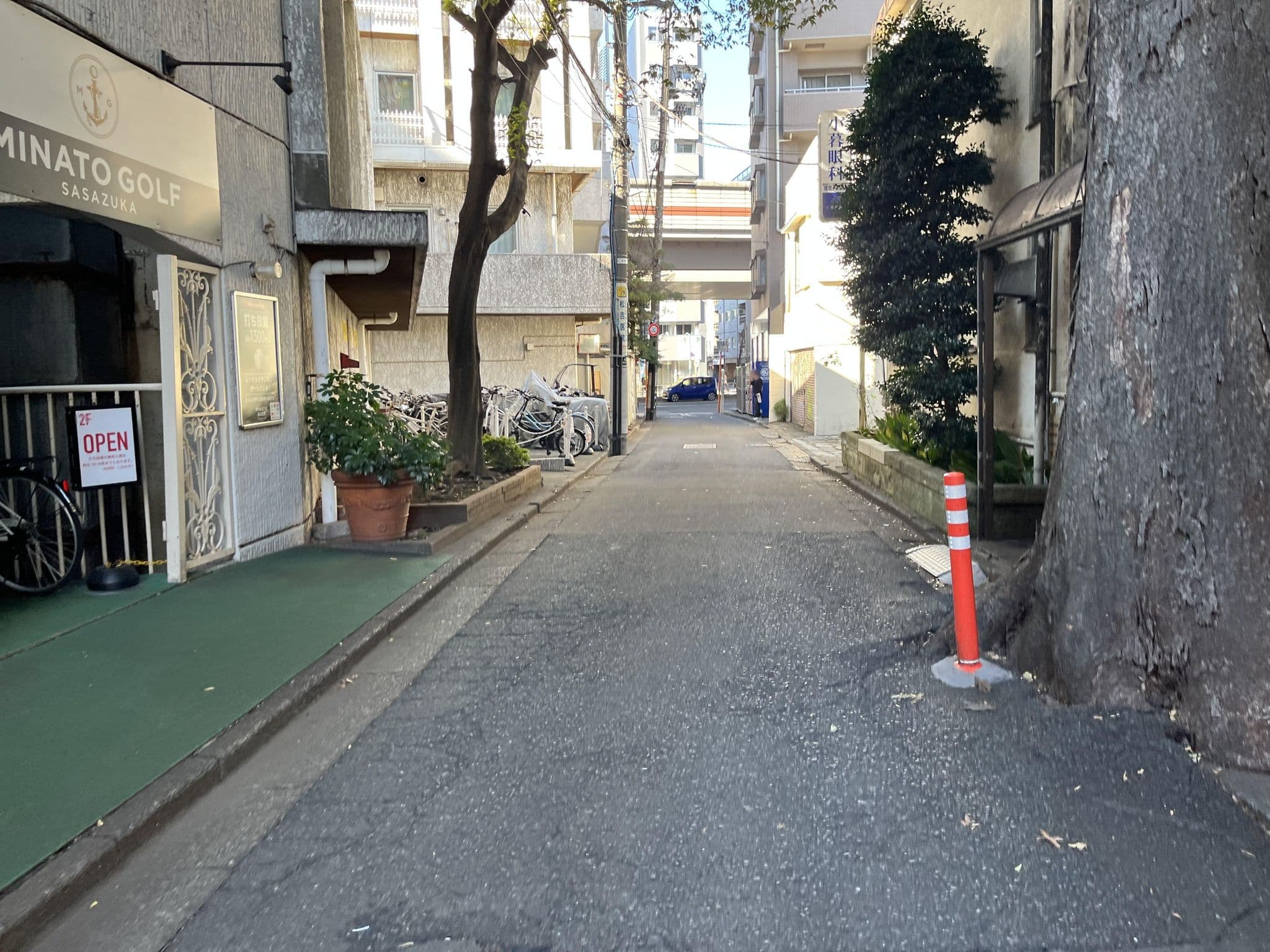Street view near ホテル ブーゲンビリア新宿, Sasazuka — © YuMochizuki (CC BY-SA · Mapillary)