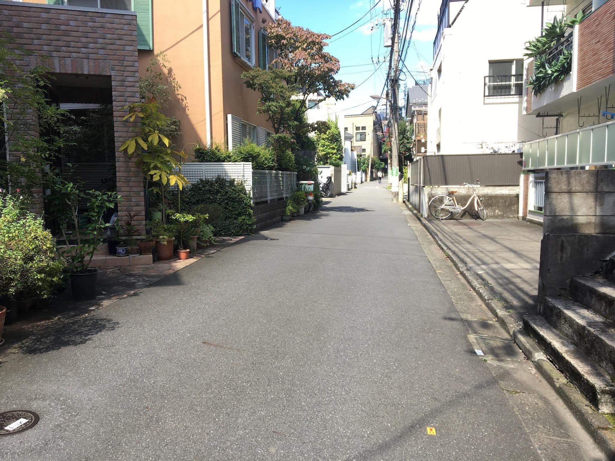Street view near シャトレー上智, Daikan’yamachō — © musashino5 (CC BY-SA · Mapillary)