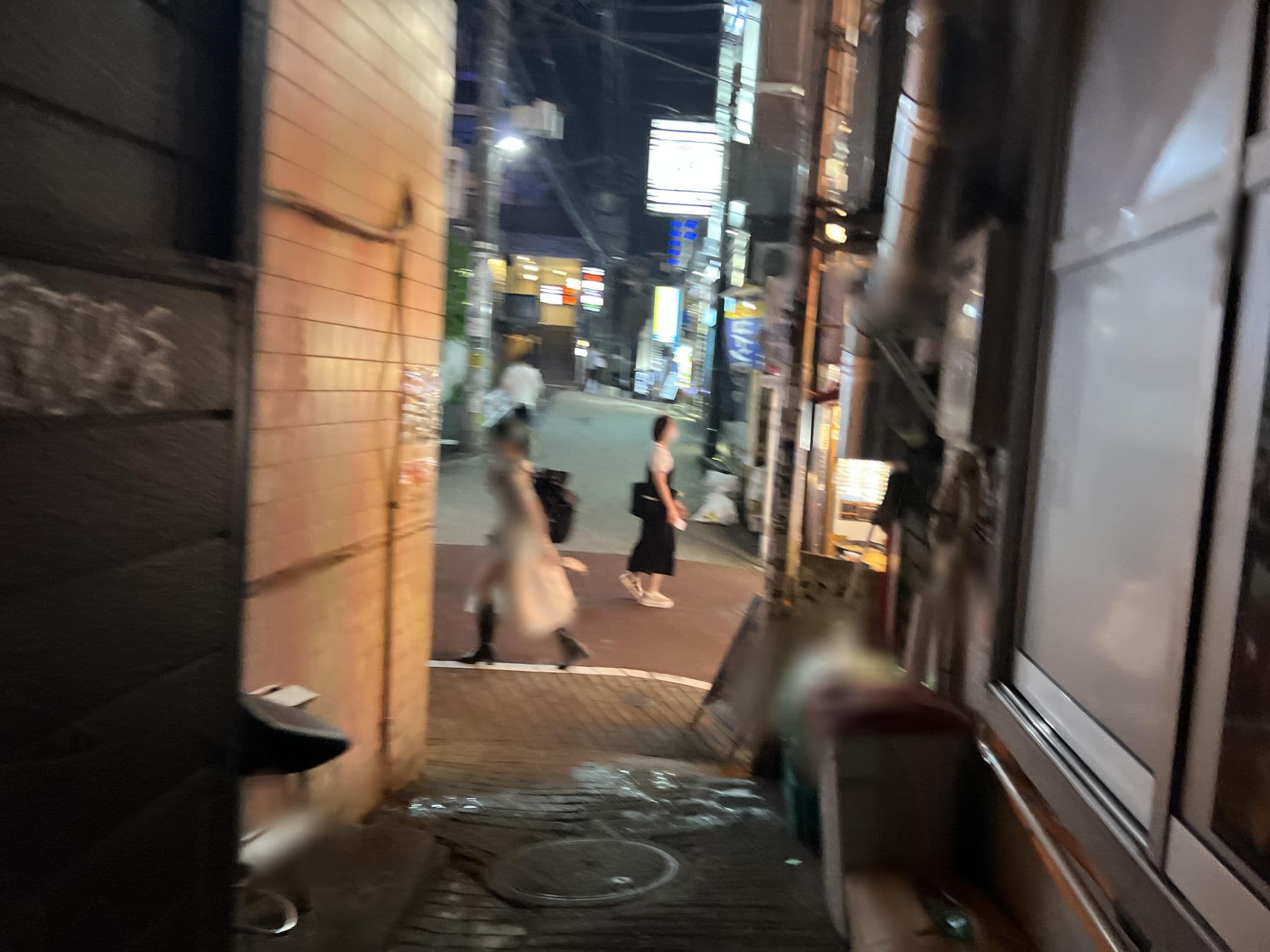 Street view near ラブホがいっぱい 道玄坂, Sakuragaokachō — © shogohirasawa (CC BY-SA · Mapillary)