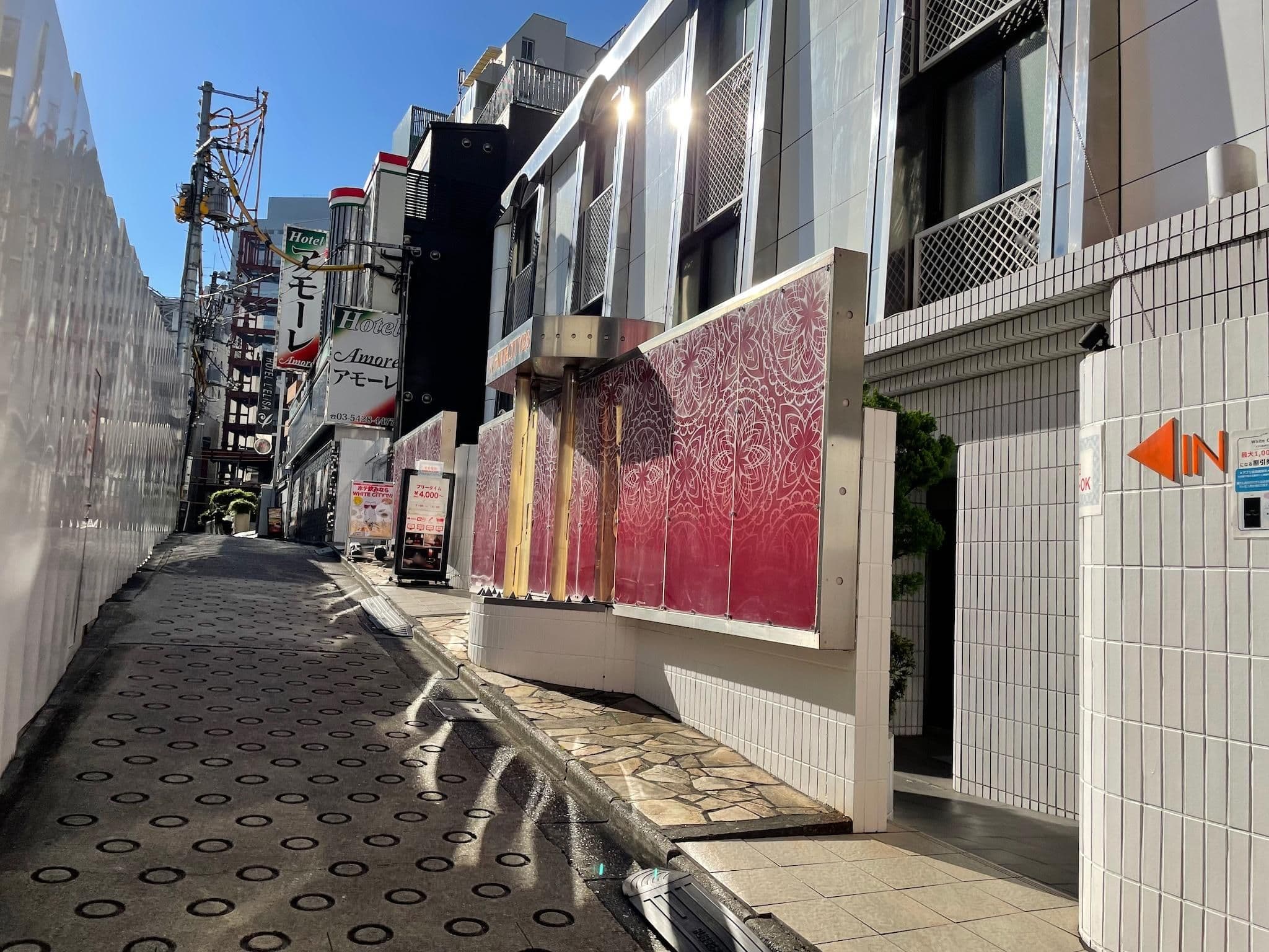 Street view near ホテル・ホワイトシティ23, Sakuragaokachō — © musashino5 (CC BY-SA · Mapillary)