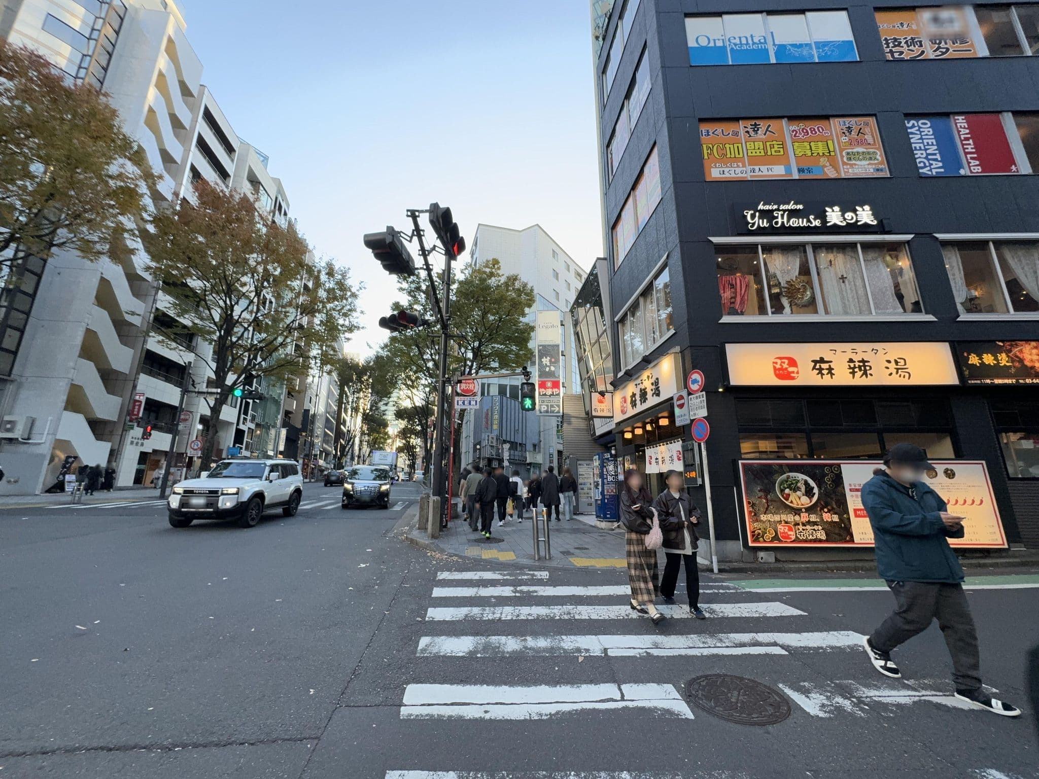 Street view near カプセルホテル渋谷, Sakuragaokachō — © filipb (CC BY-SA · Mapillary)