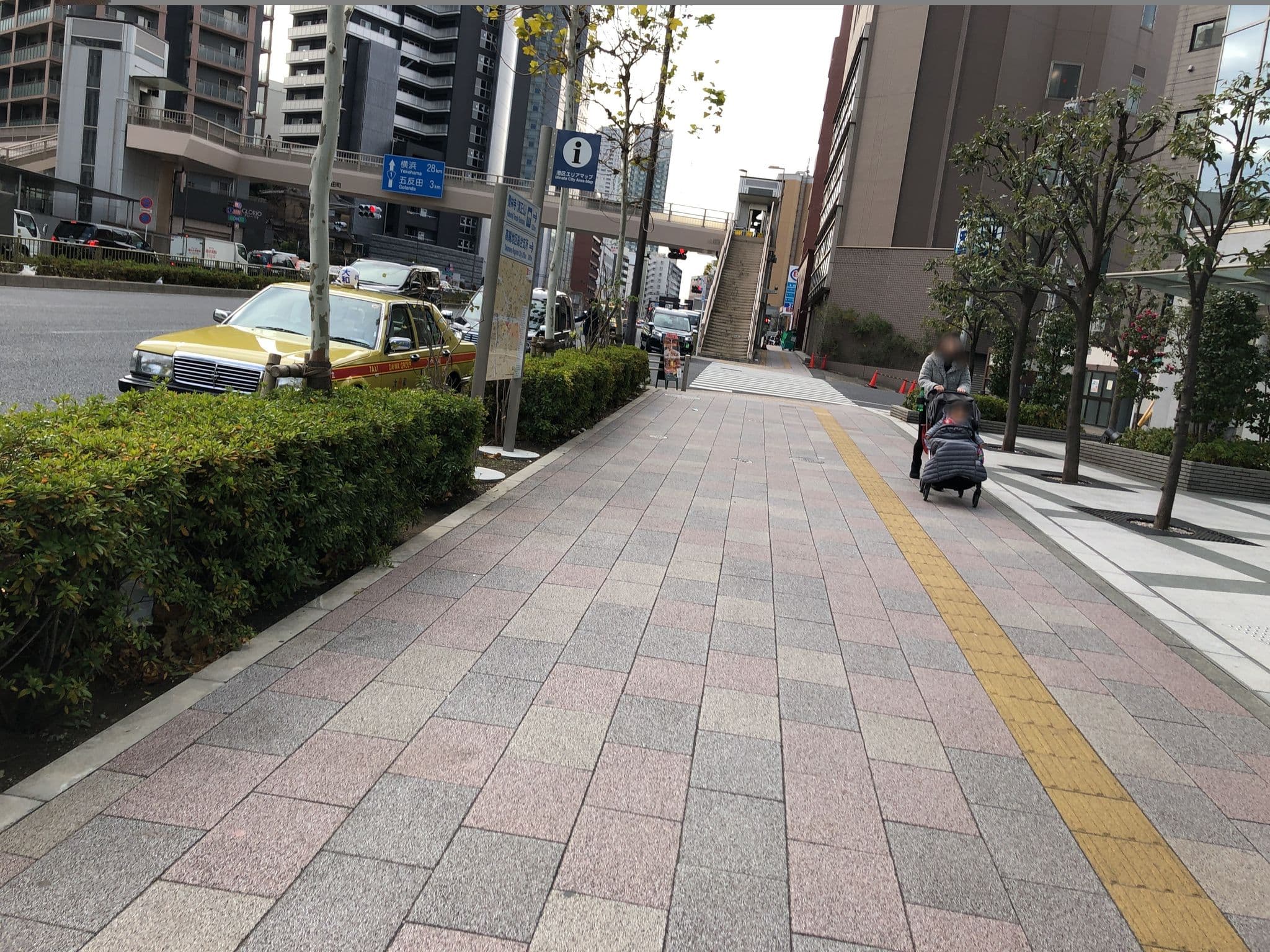 Street view near 南北線乗務管区白金高輪宿泊所, Takanawa — © aoha (CC BY-SA · Mapillary)