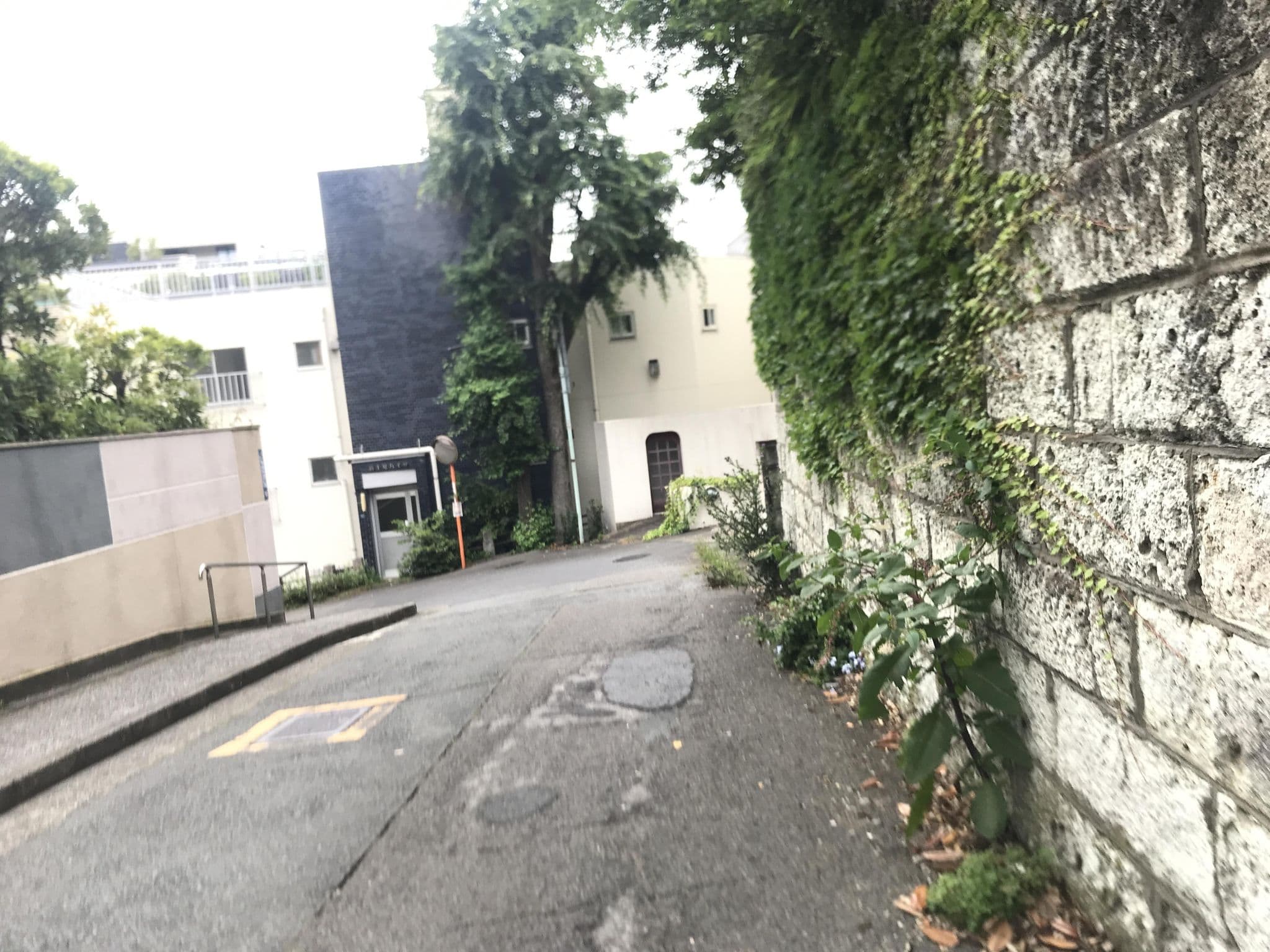 Street view near レジデンシャルホテル 麻布コート, Ebisu — © musashino5 (CC BY-SA · Mapillary)