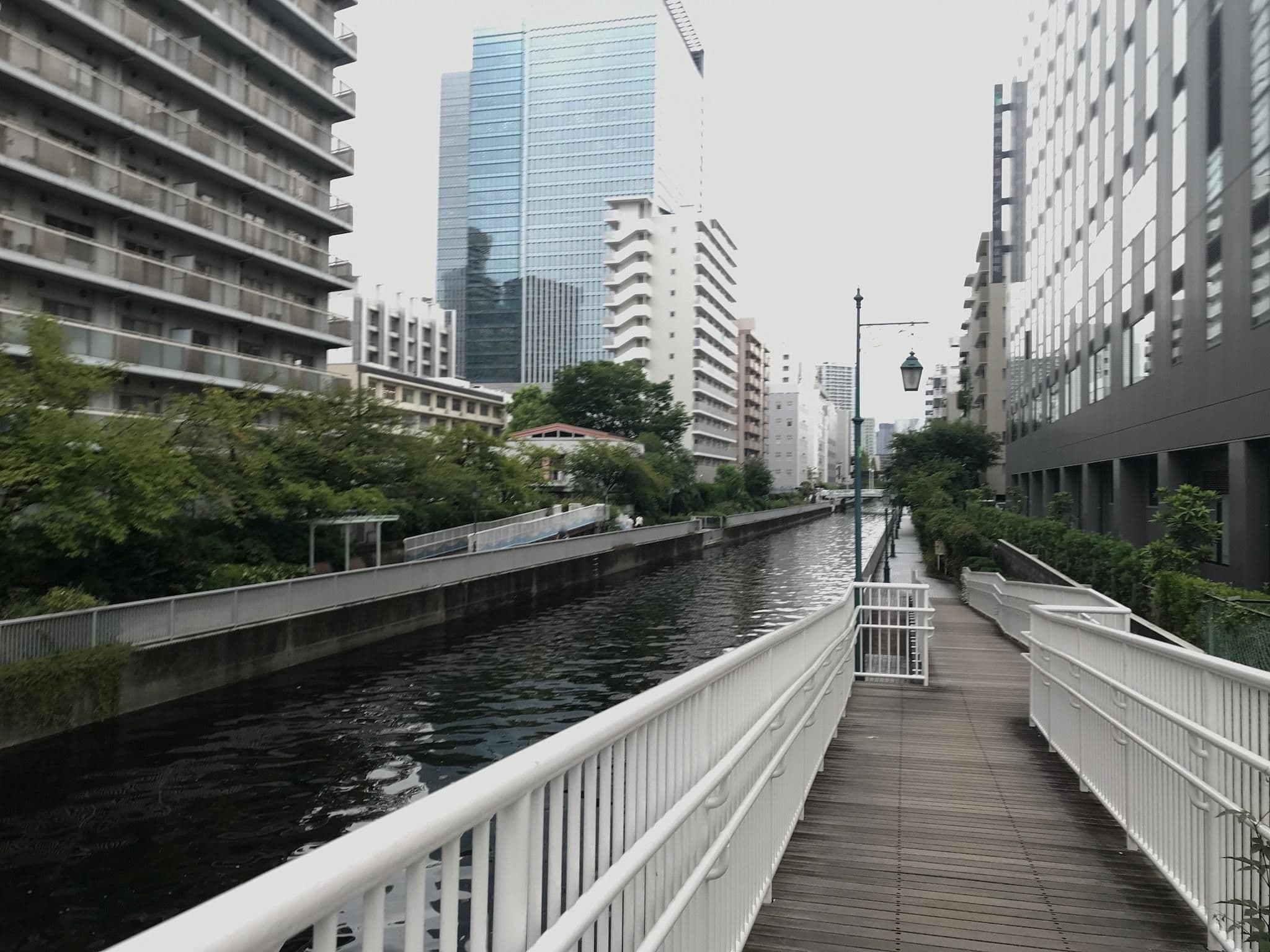 Street view near 静鉄ホテルプレジオ 東京田町, Kaigan — © musashino5 (CC BY-SA · Mapillary)