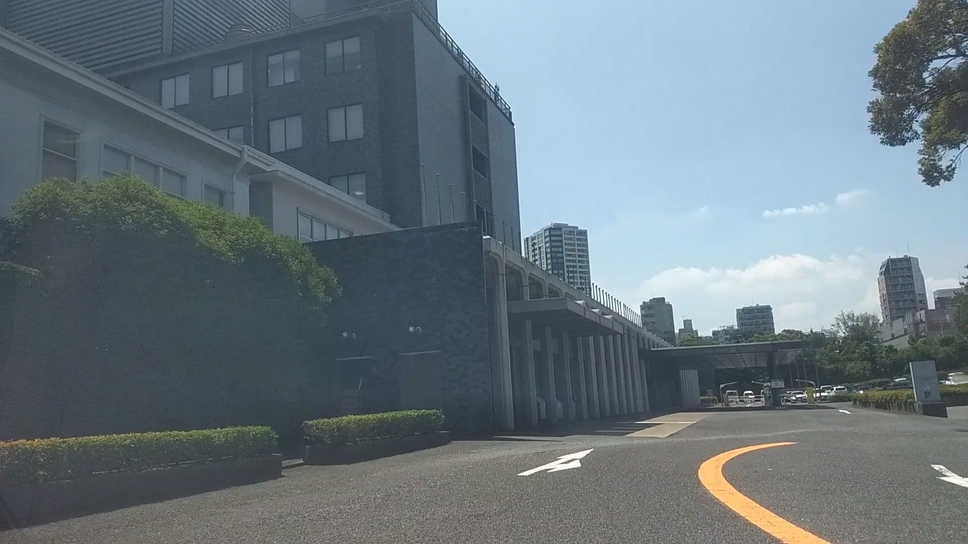 Street view near グランドプリンスホテル高輪 貴賓館, Takanawa — © drivephotograph (CC BY-SA · Mapillary)