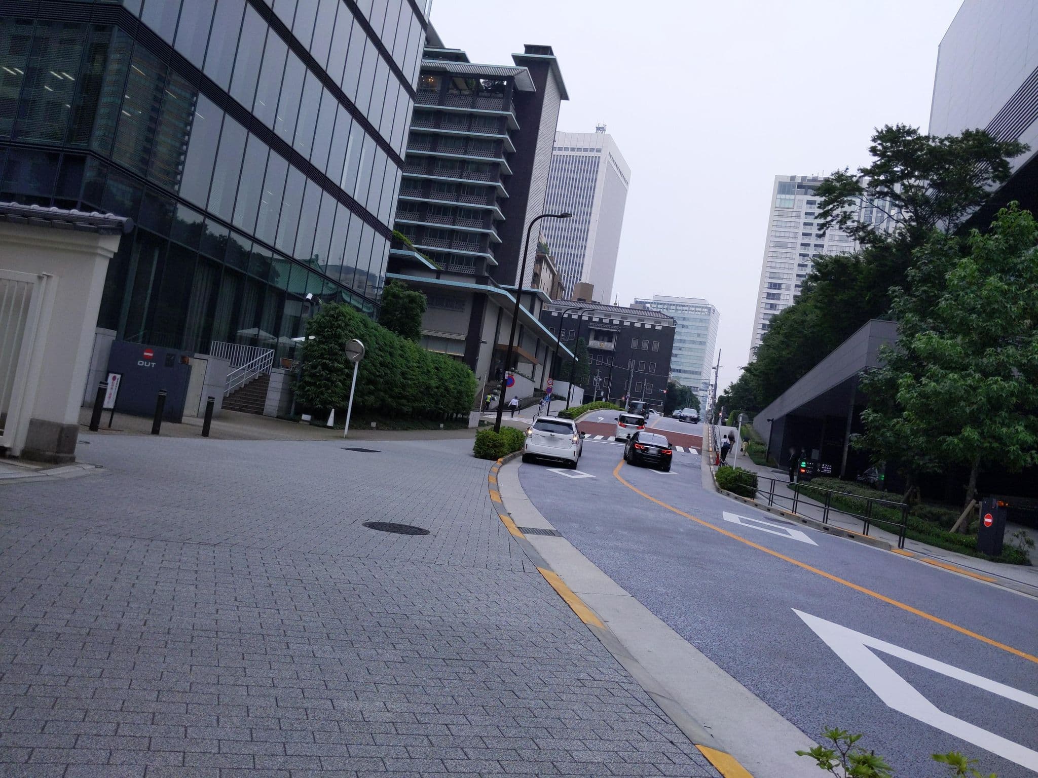 Street view near Pool, Toranomon — © gwalker7 (CC BY-SA · Mapillary)
