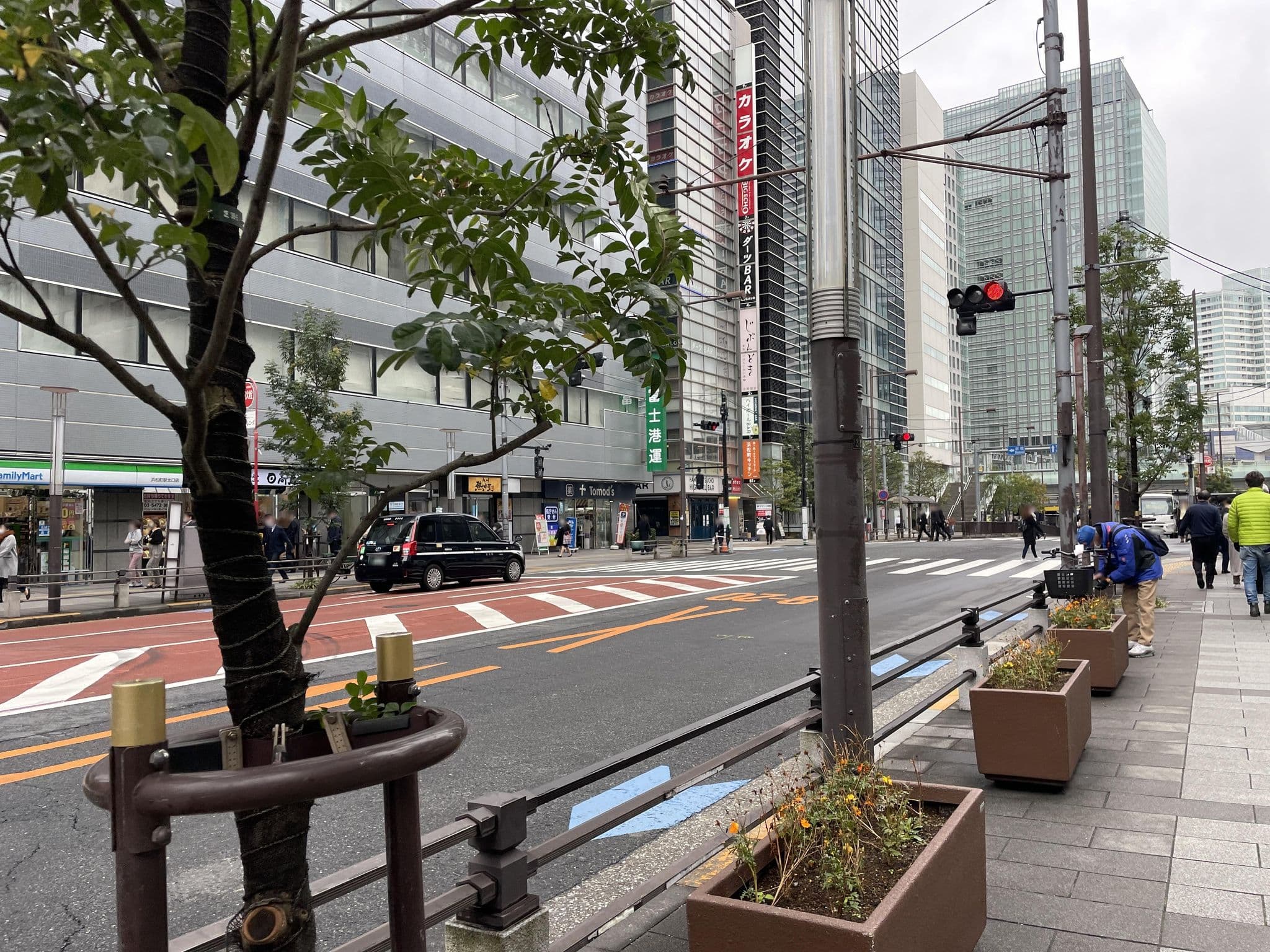 Street view near 金秀グループ東京営業所, Hamamatsuchō — © musashino5 (CC BY-SA · Mapillary)