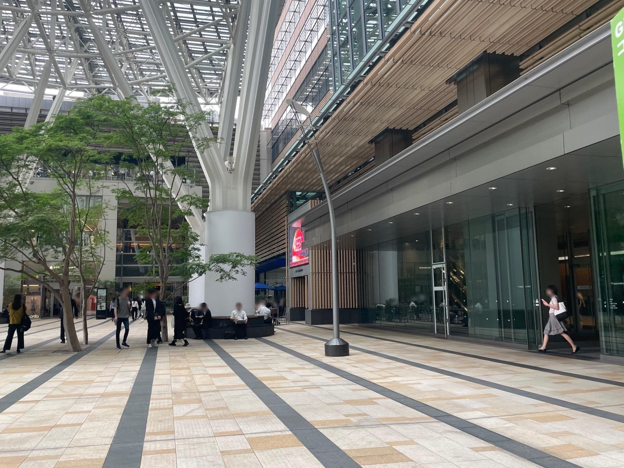 Street view near The Ritz-Carlton Swimming Pool, Roppongi — © musashino5 (CC BY-SA · Mapillary)