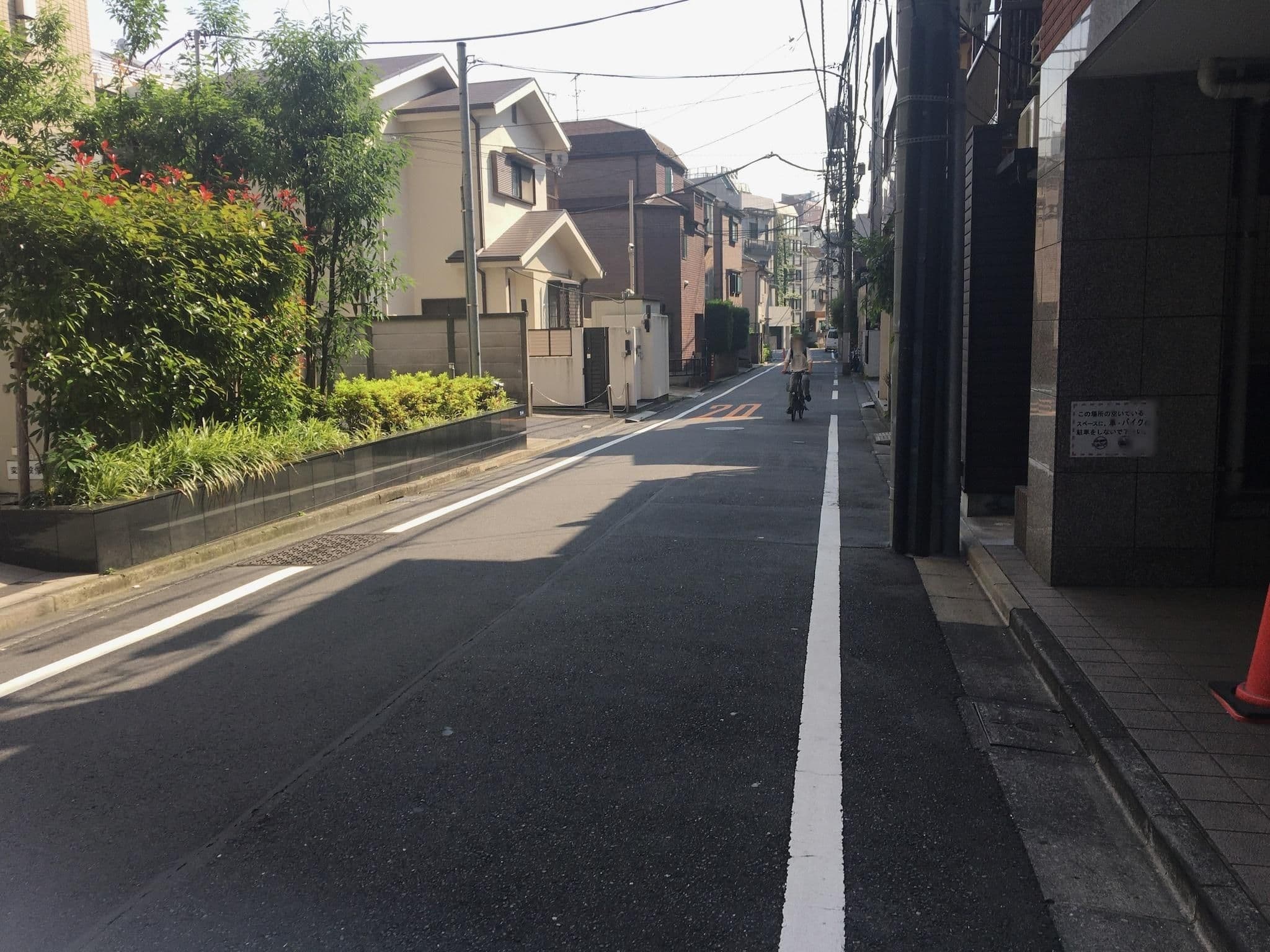 Street view near ホテル グランツカスカータ, Roppongi — © musashino5 (CC BY-SA · Mapillary)