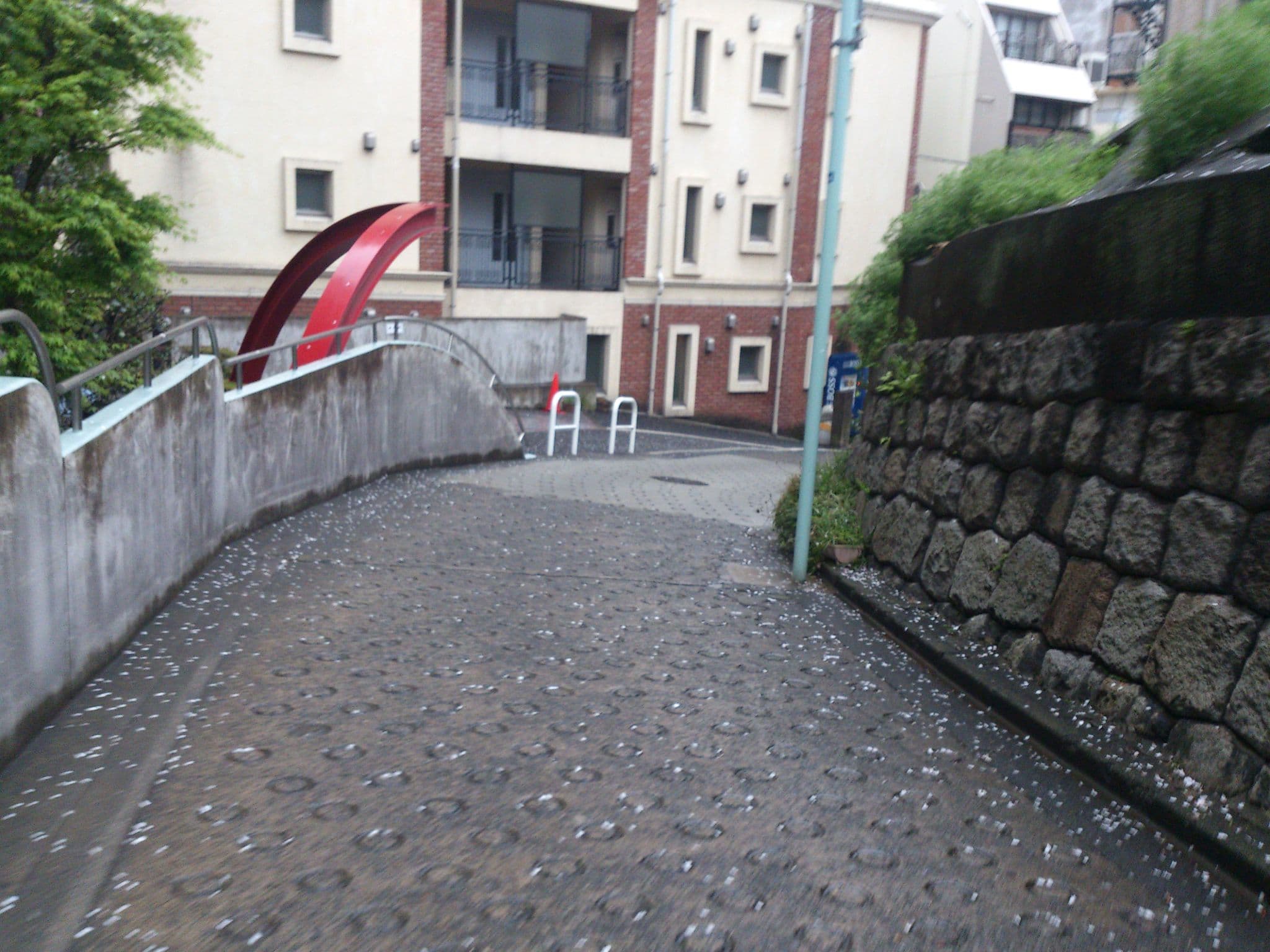 Street view near Roppongi Airbnb, Toranomon — © higa4 (CC BY-SA · Mapillary)