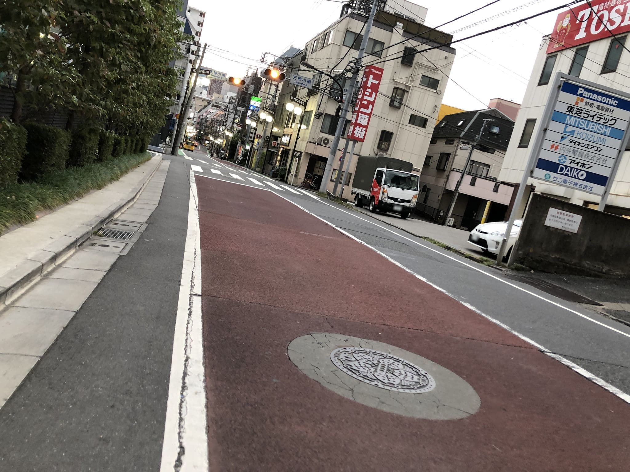 Street view near 東京ビジネスホテル, Shinjuku — © gwalker7 (CC BY-SA · Mapillary)
